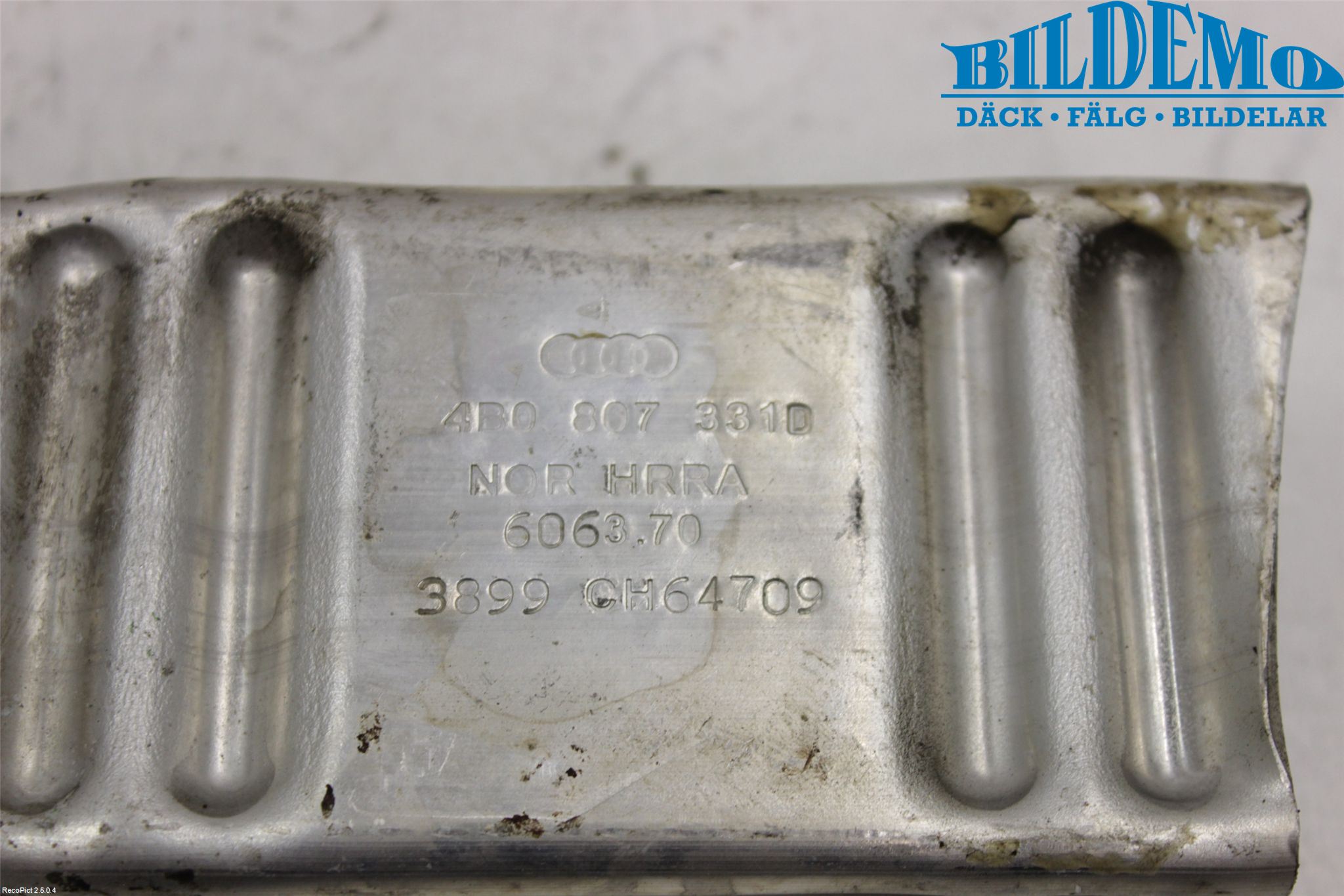 Audi A6/S6     97-05 Stötfångarbärjärn Bak