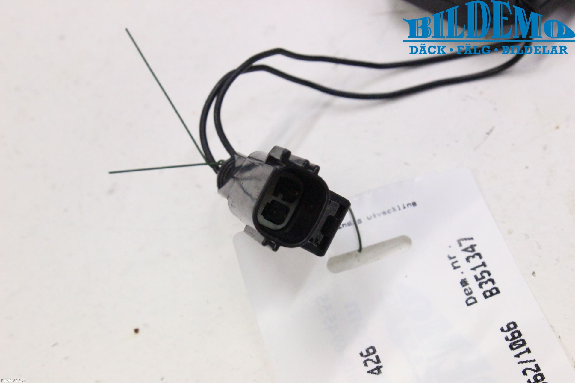 Volvo V70 05-08 Huvlås