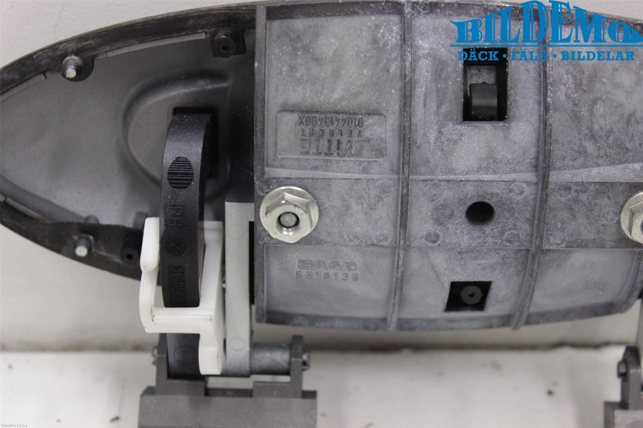 Saab 9-5     06-10 Dörrhandtag Yttre Hö