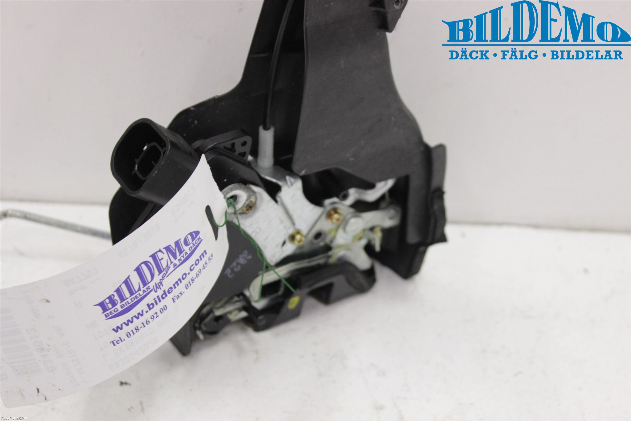 Toyota RAV 4 00-06 Låskista-Dörrlås