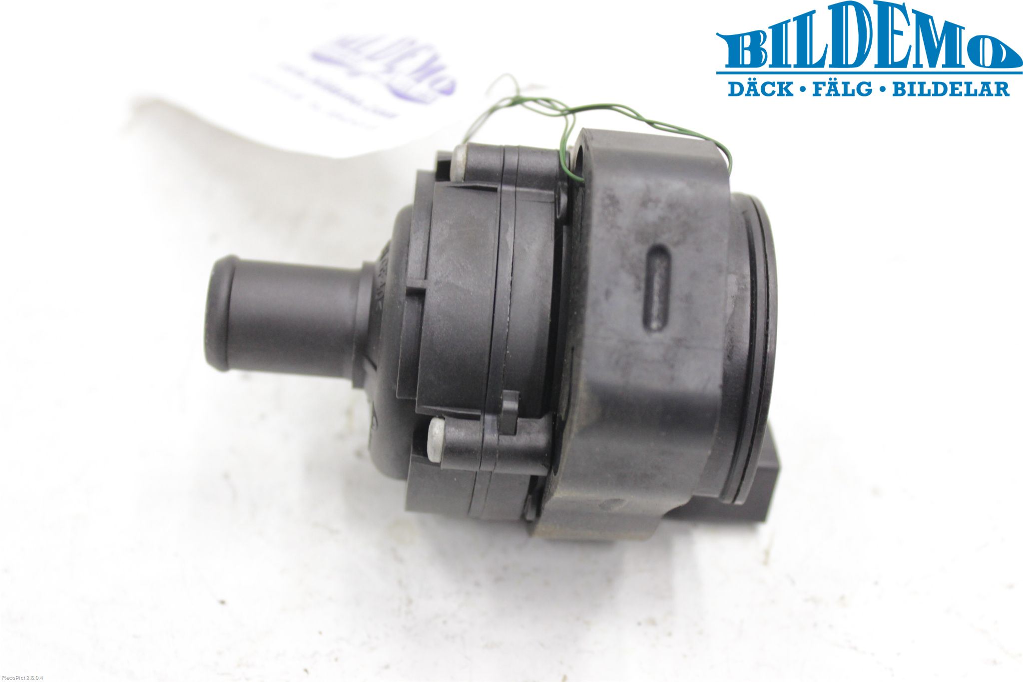 Mercedes-Benz MB E-KLASS (W212) 09-16 Vattenpump