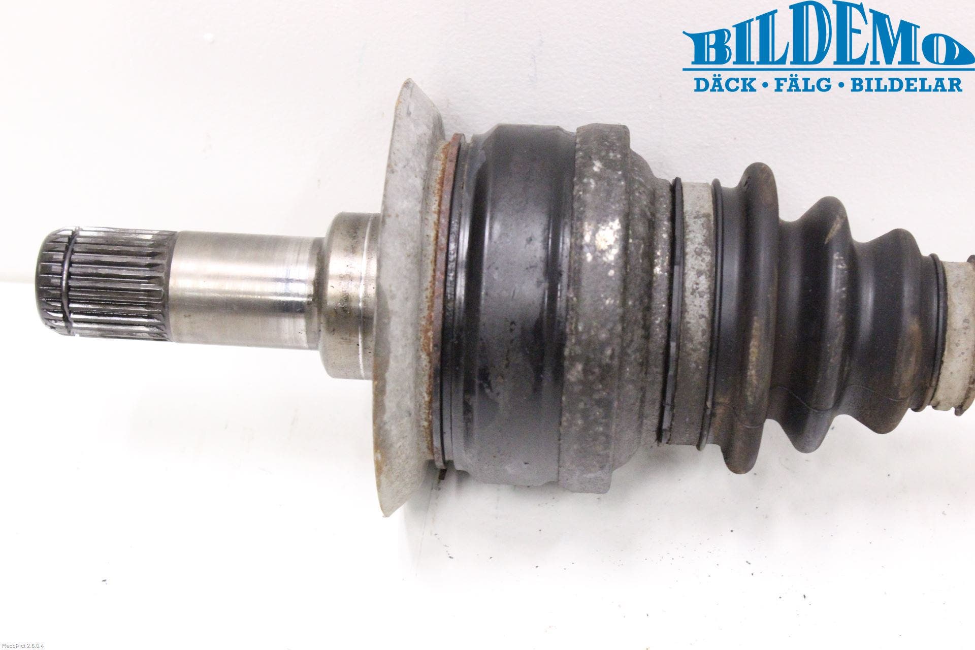 BMW X3 F25 10-17 Drivaxel Bak Höger