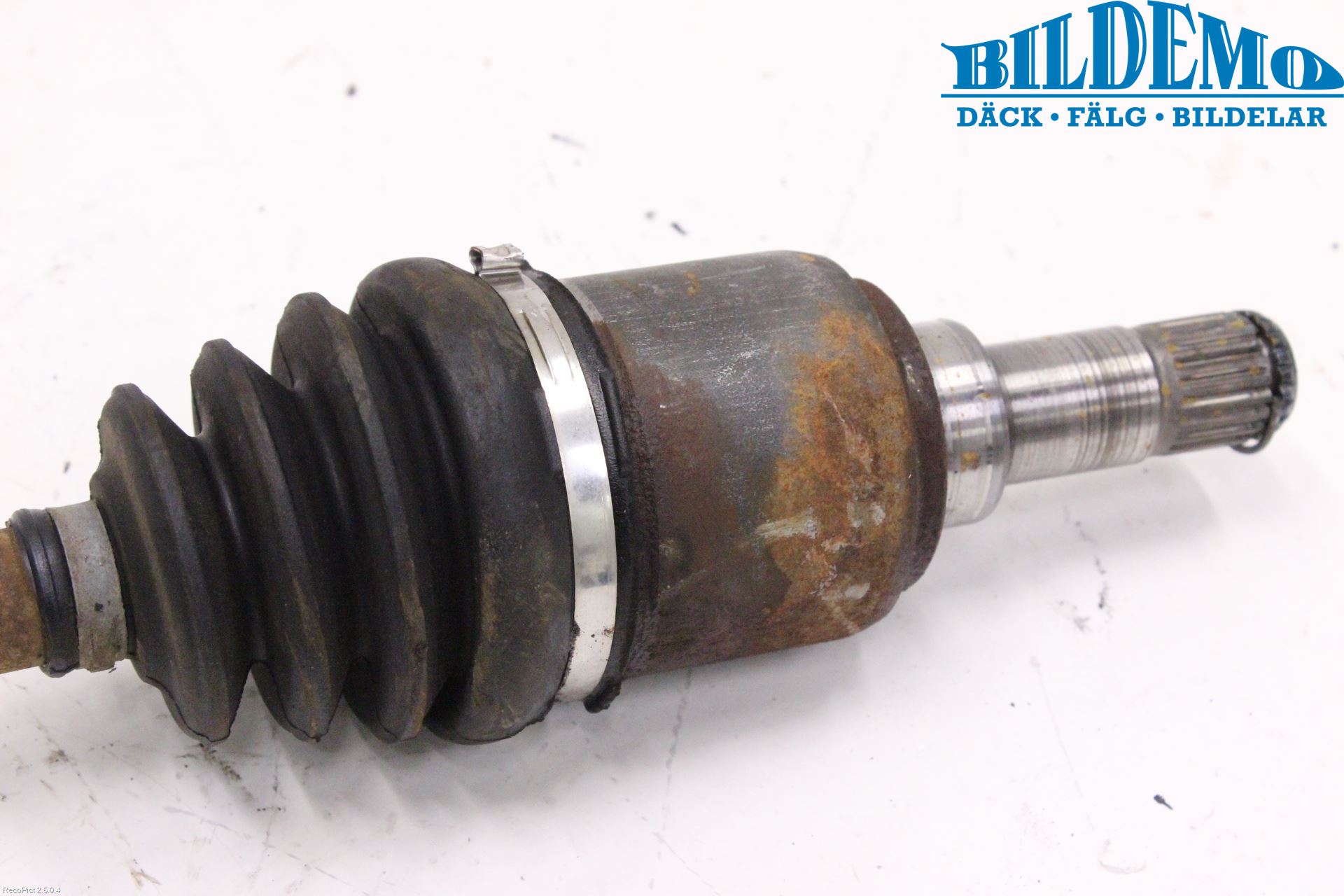 Ford KA 09-16 Drivaxel Fram Vänster