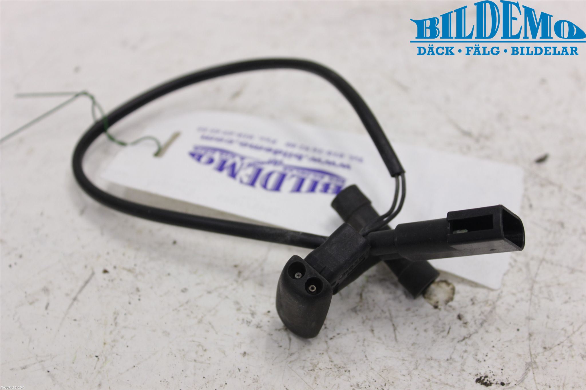 Ford MONDEO     01-06 Spolarmunstycke Rutor