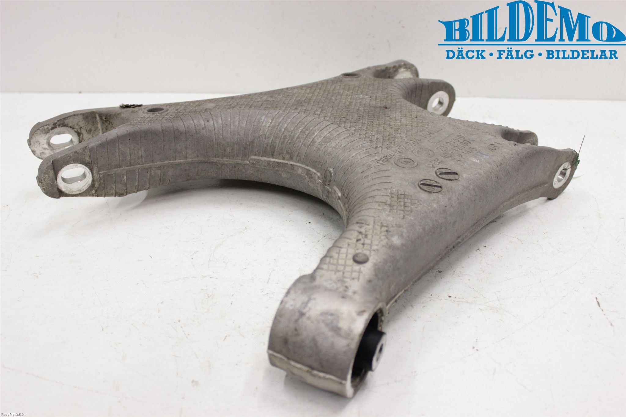 BMW 5 F10/F11/F18 09-17 Bärarm Bak Höger