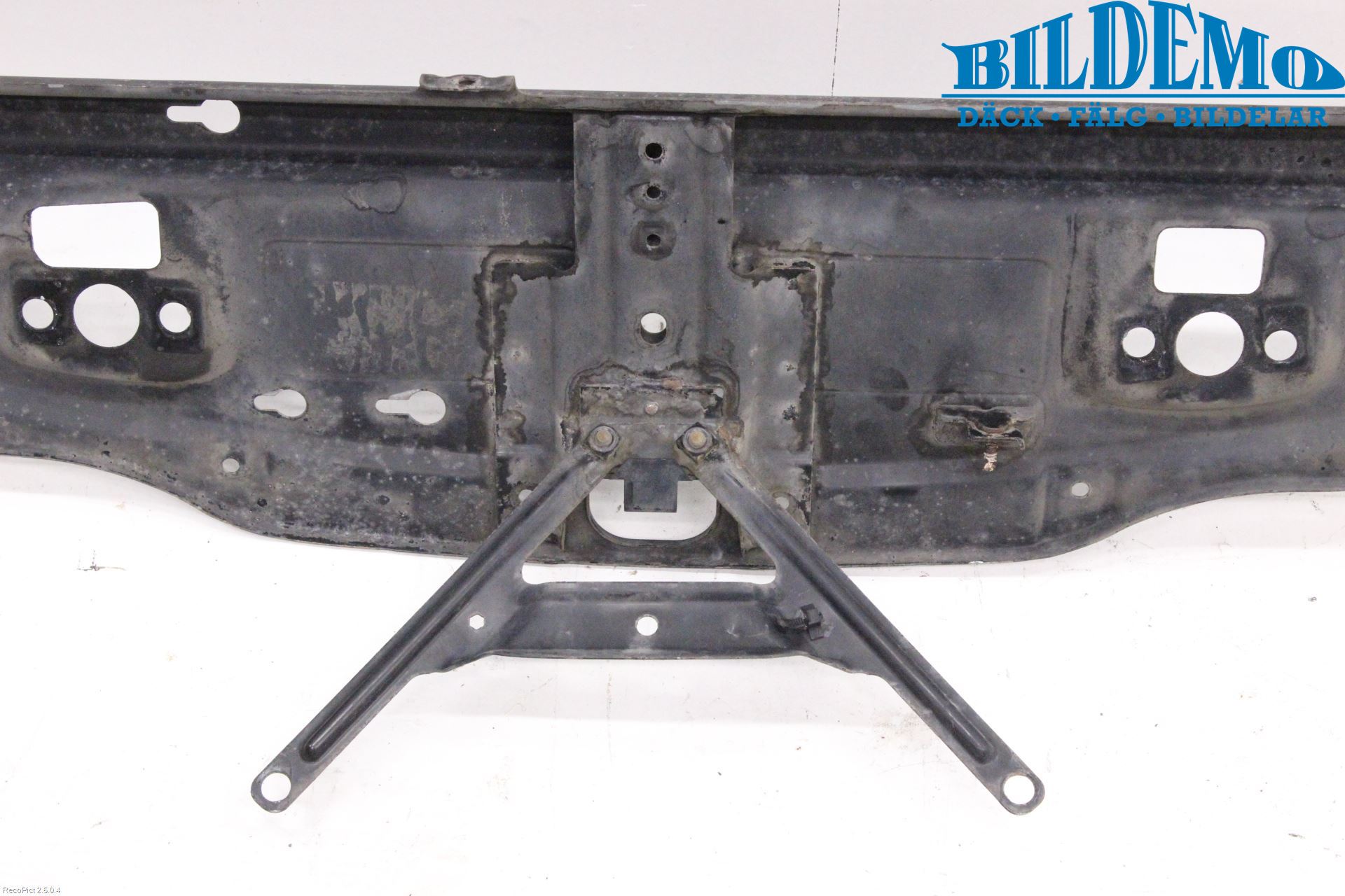 Saab 9-3 VER 2 Front Huvlåsplåt-Balk