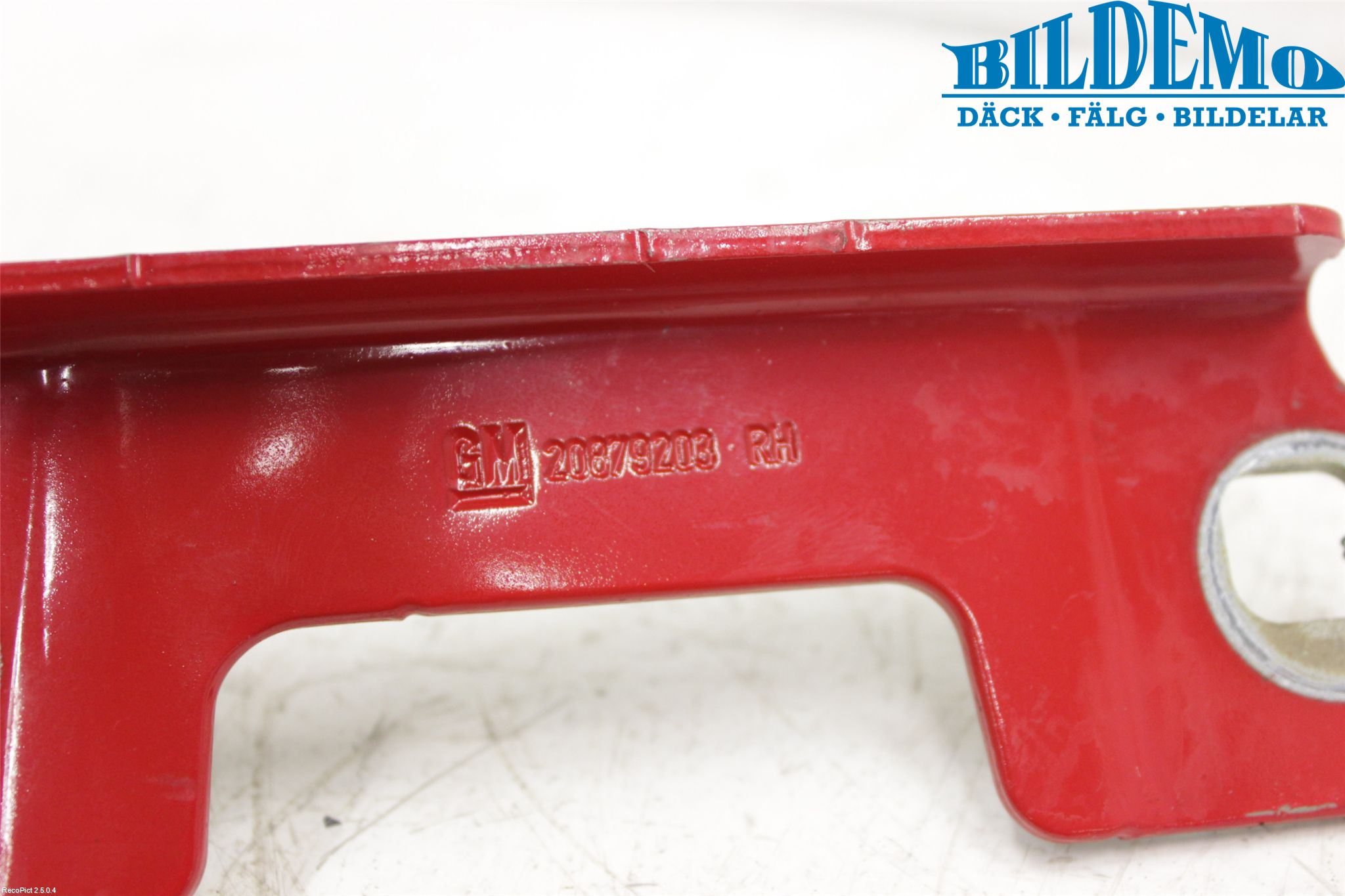 Opel ASTRA J 10-15 Huvgångjärn