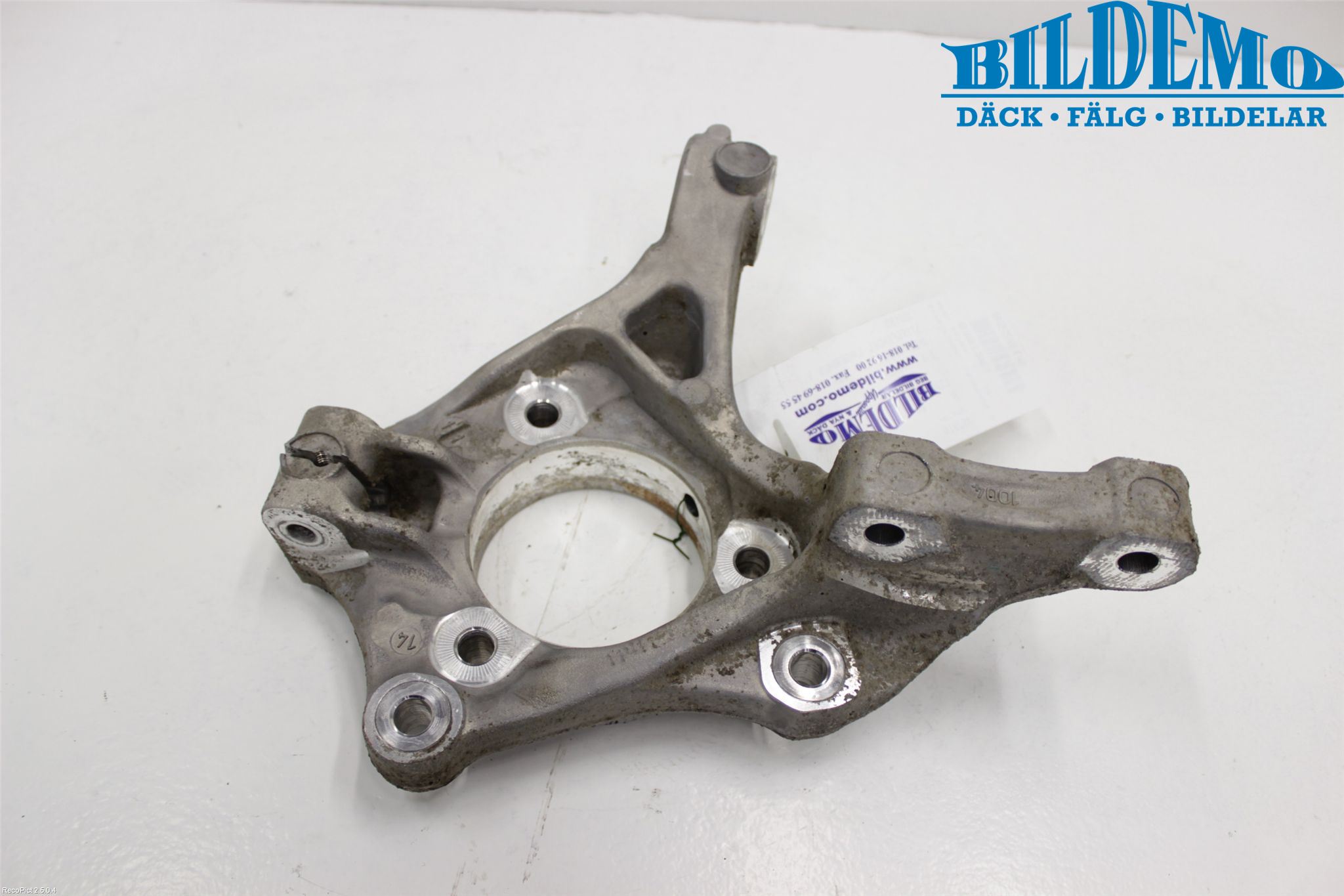 Opel ASTRA J 10-15 Styrspindel Lagerhus Vä