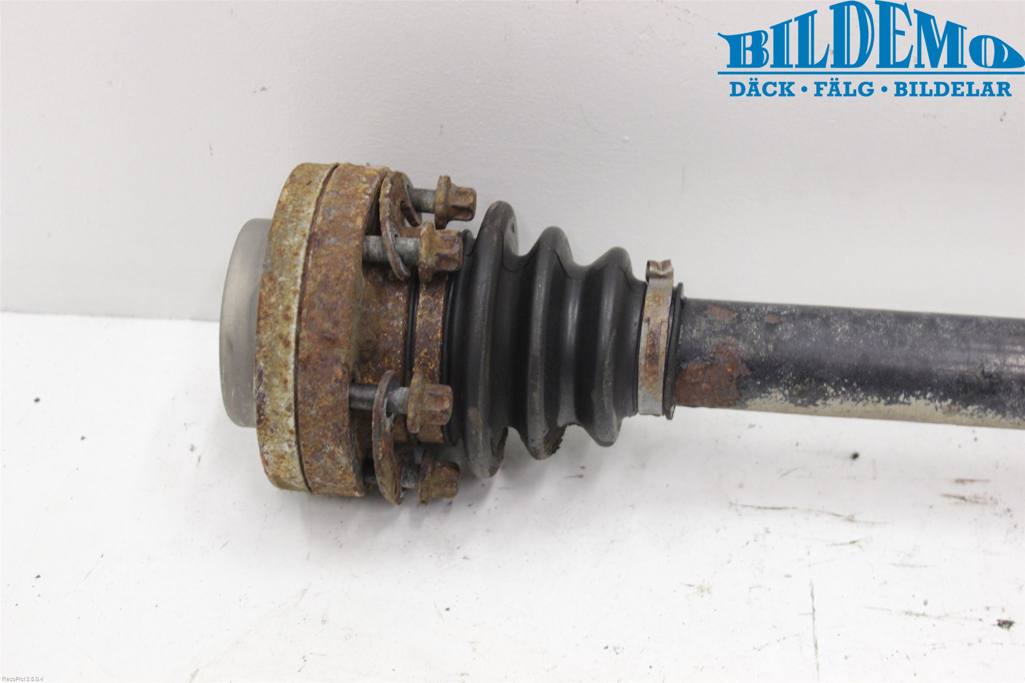 Mercedes-Benz MB C-KLASS (W204) 07-15 Drivaxel Bak Höger