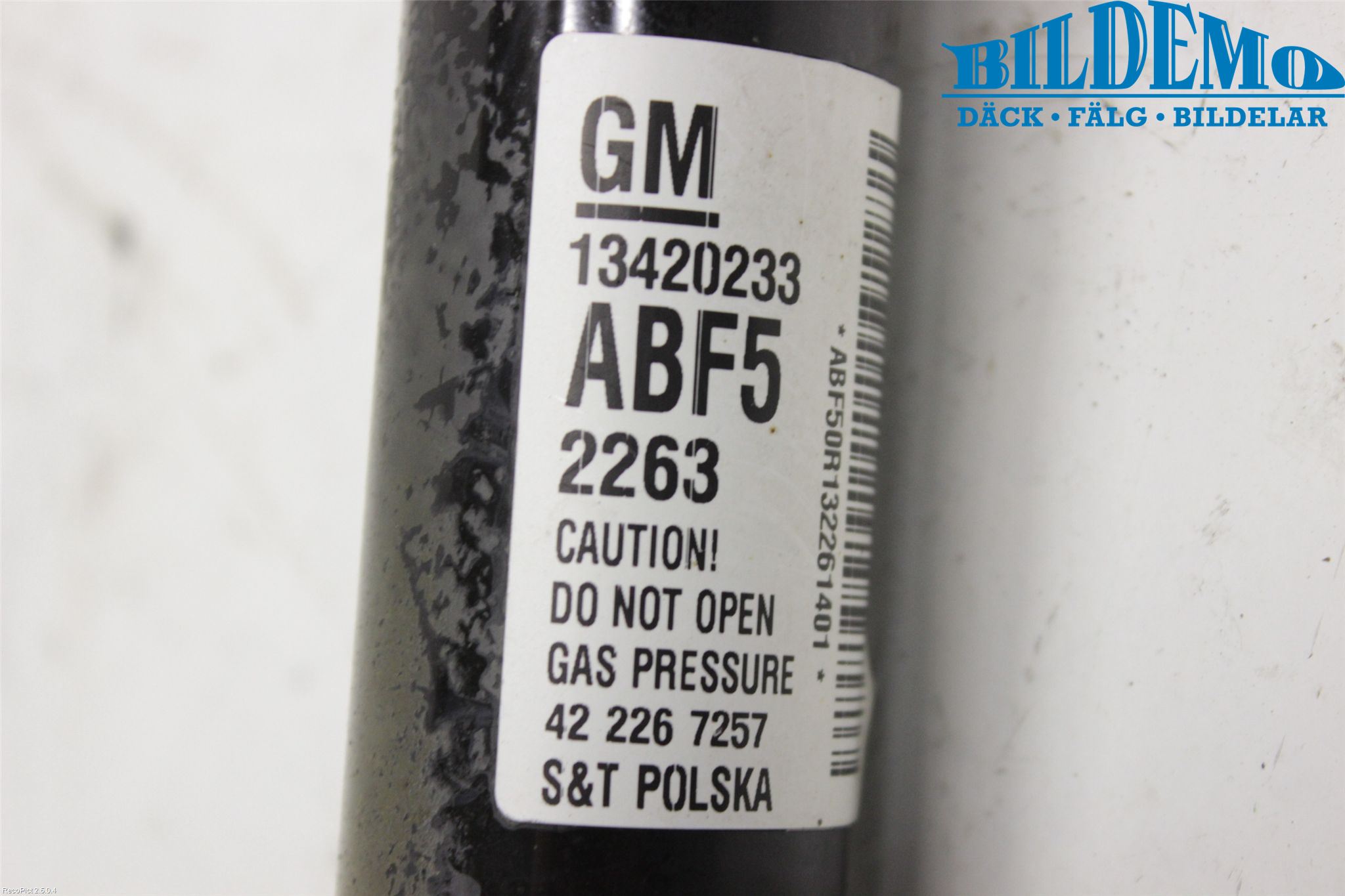 Opel ASTRA J 10-15 Stötdämpare Bak