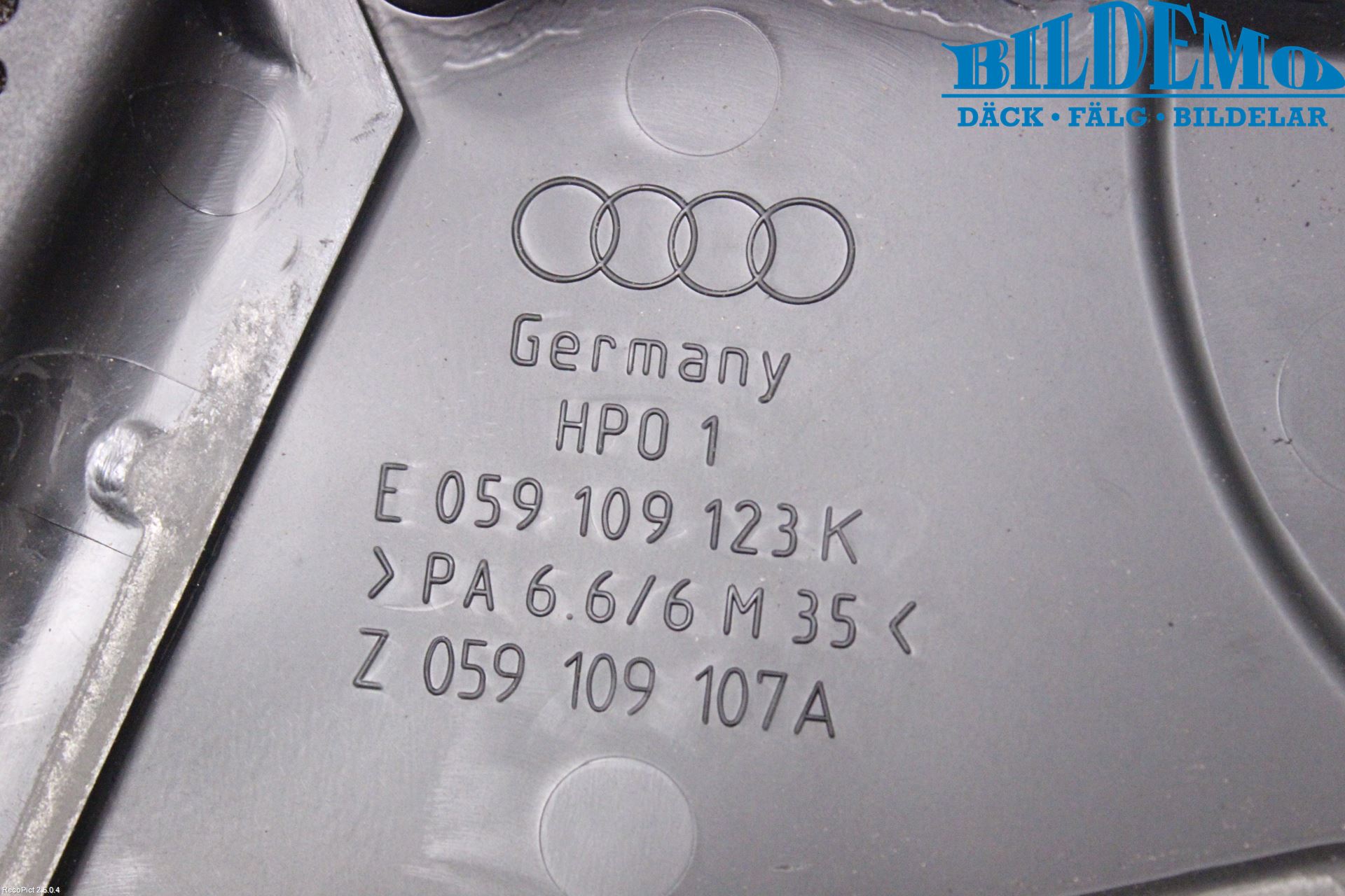 Audi A4/S4 01-05 Motorkåpa