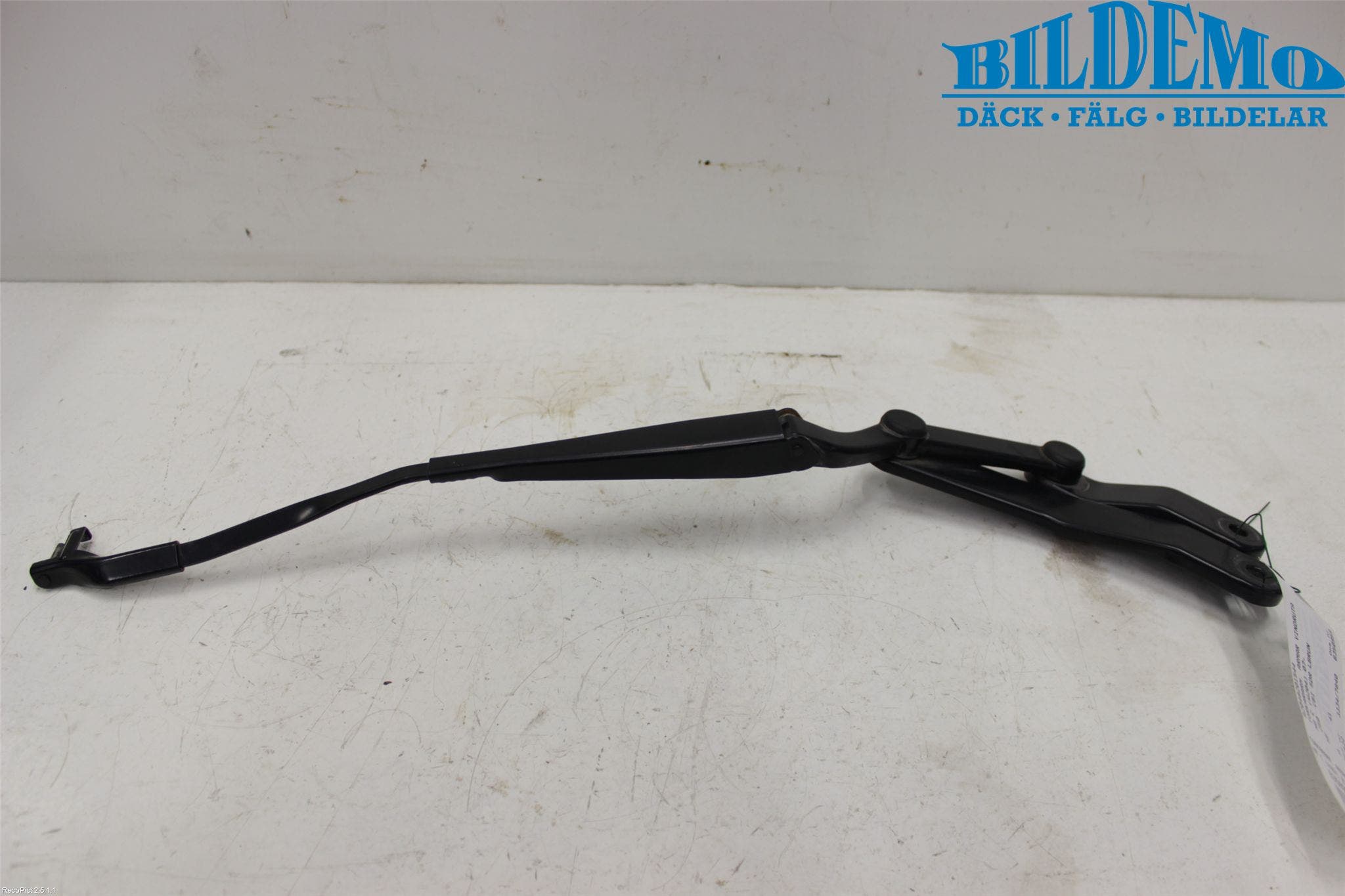 Mercedes-Benz MB C-KLASS (W204) 07-15 Torkararm Armar Vindruta