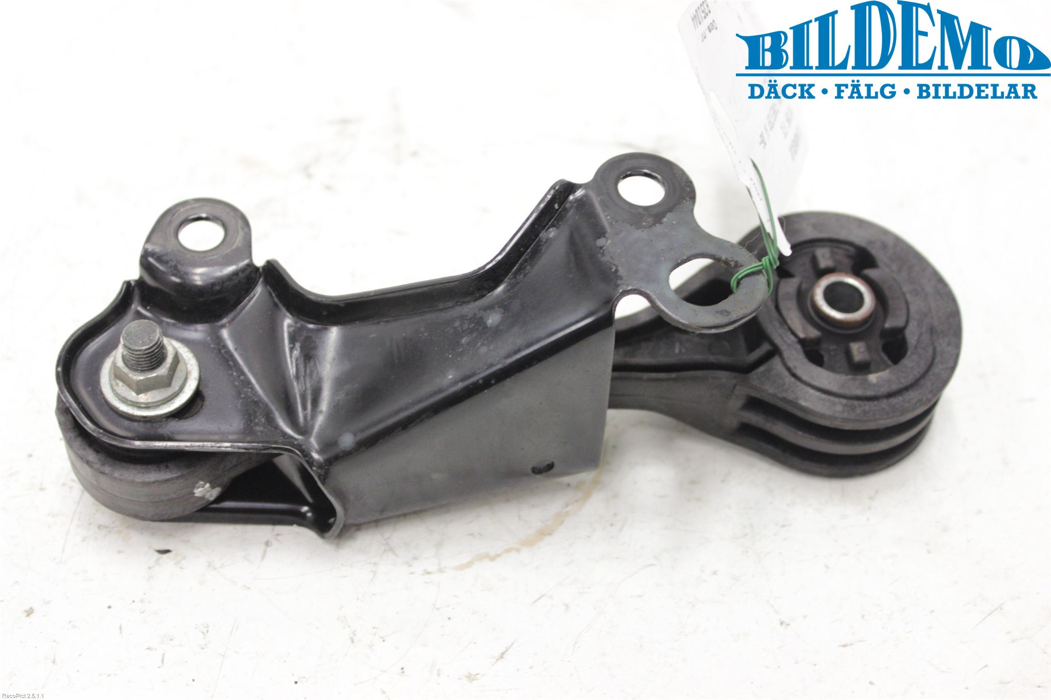 Subaru FORESTER SG 06- Motorfäste