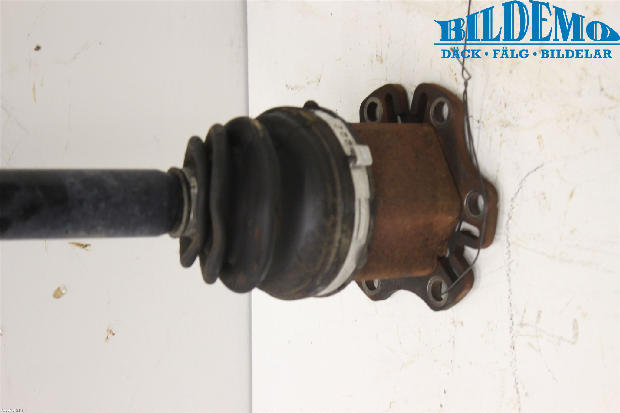 Audi A6/S6     05-11 Drivaxel Fram Vänster