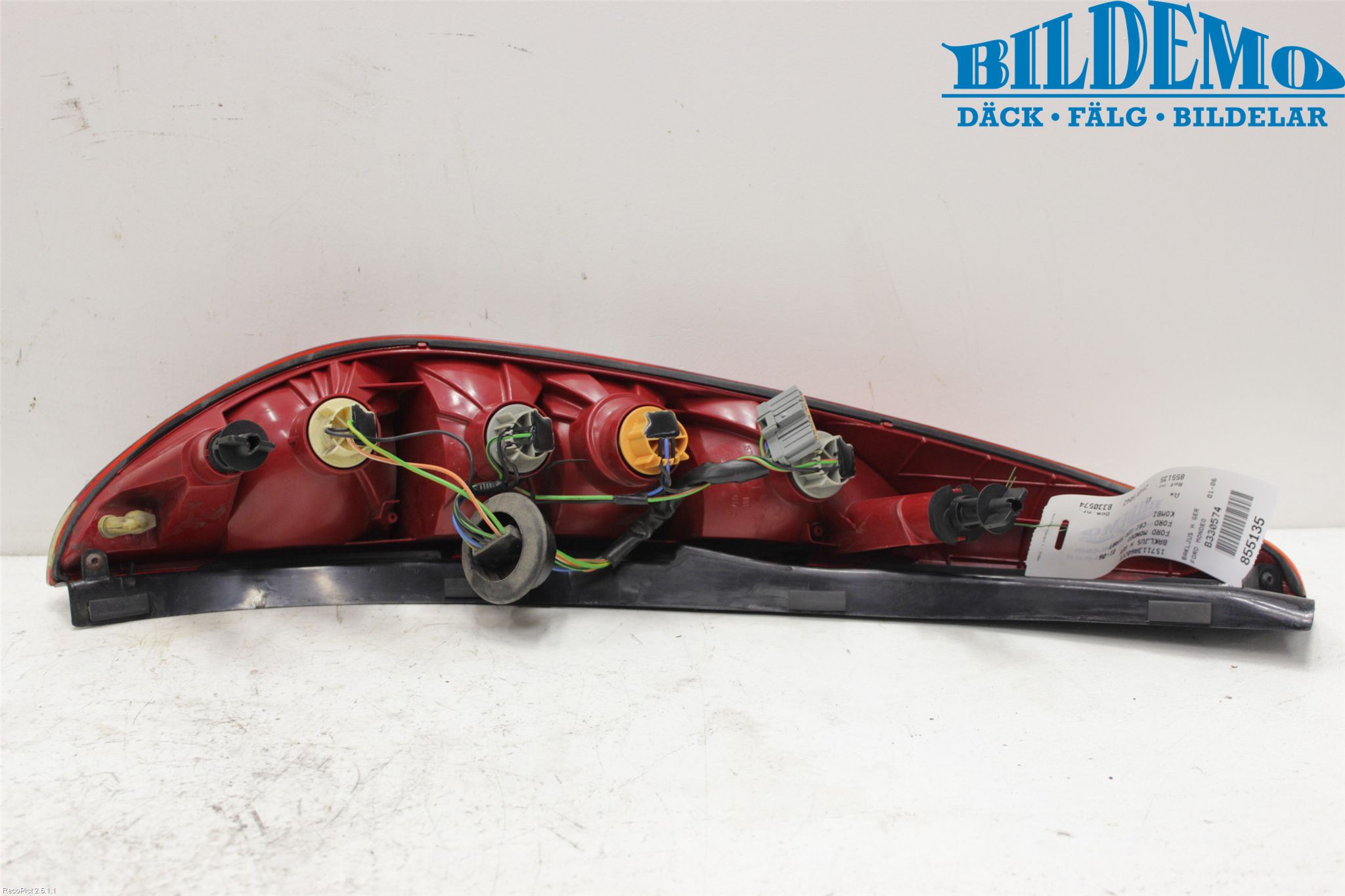 Ford MONDEO     01-06 Bakljus Höger