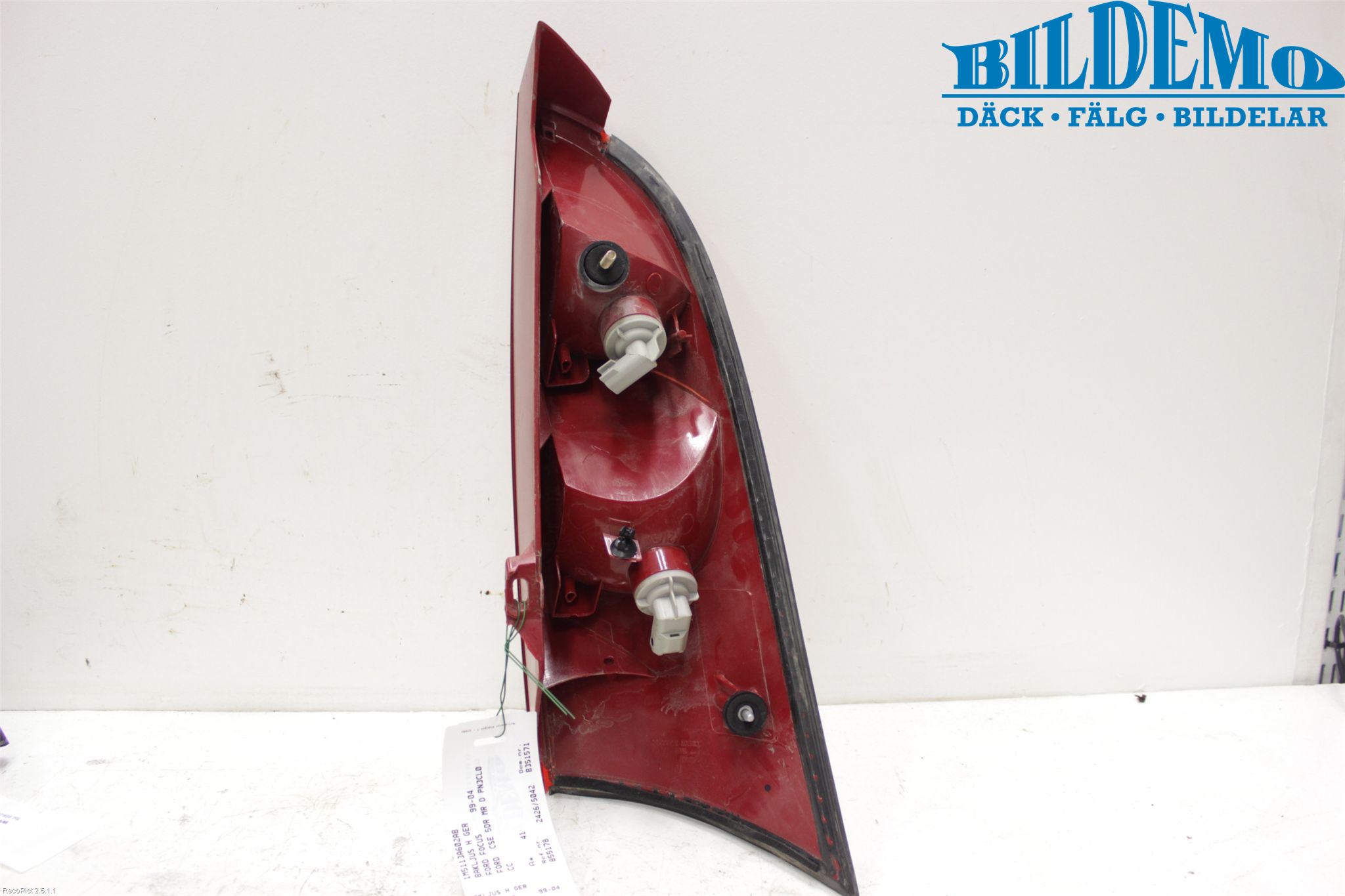 Ford FOCUS     99-04 Bakljus Höger