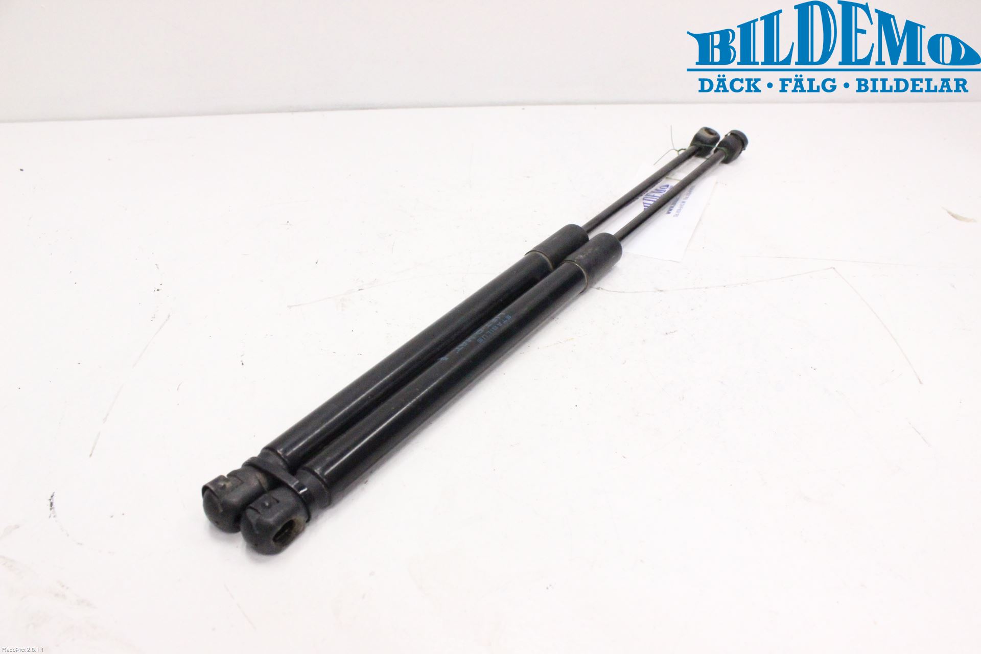 Renault MEGANE III 09-15 Gasfjäder Baklucka