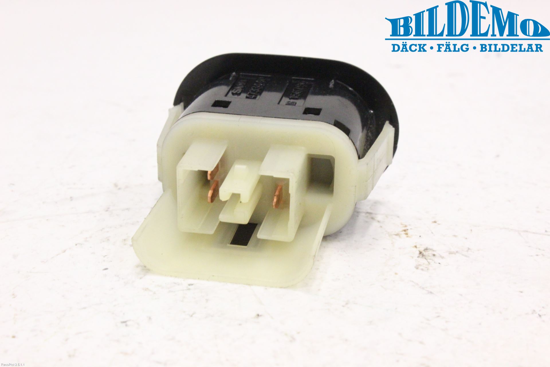 Saab 9-3 VER 1 98-03 Strömställare Baklucka