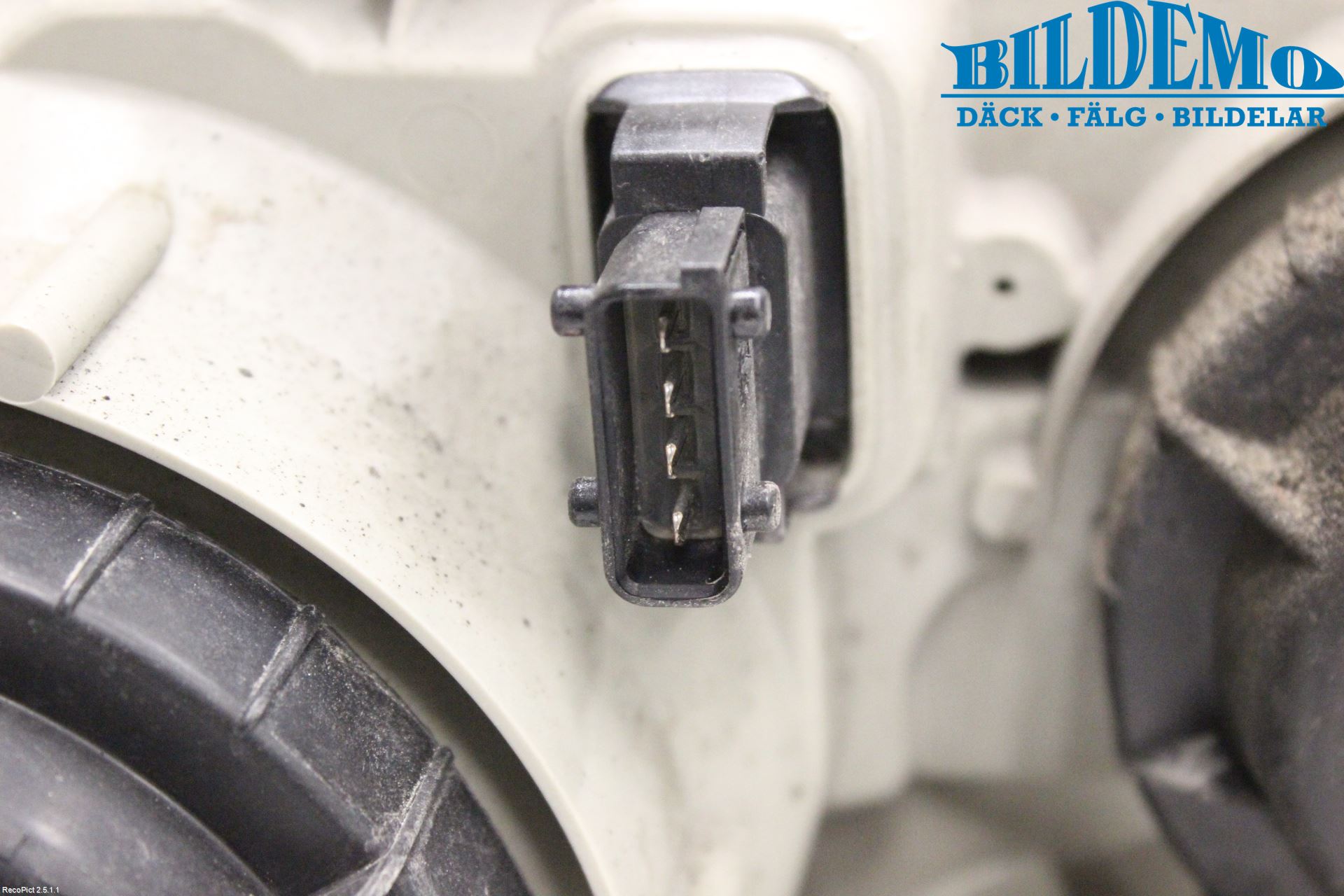 Saab 9-5 -05 Strålkastare Vänster