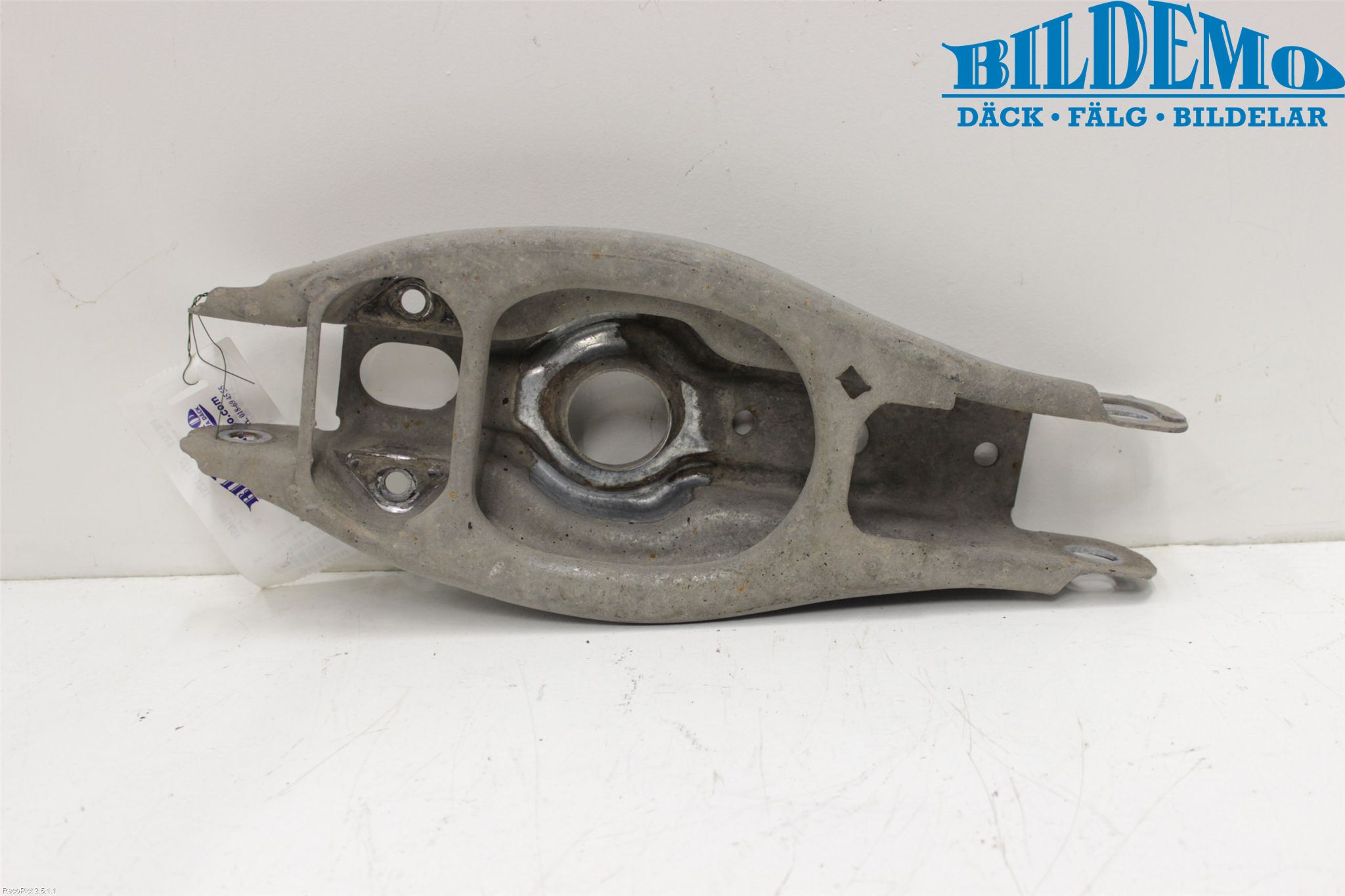 BMW 1 E82/88 Coupé/Cab 06-13 Bärarm Bak Höger