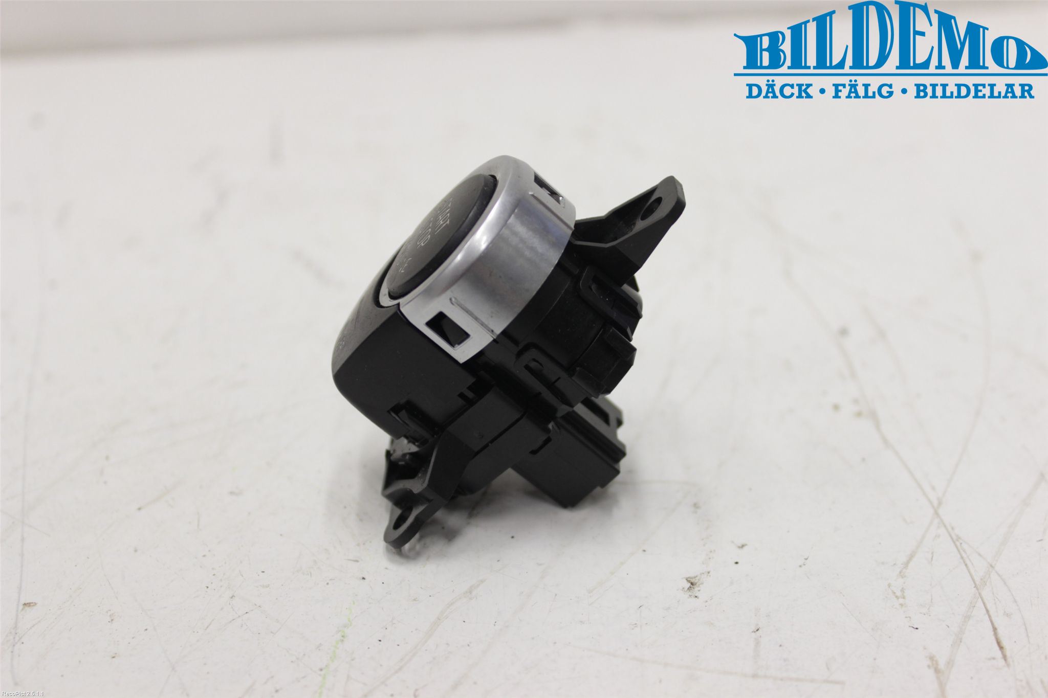 BMW 5 F10/F11/F18 09-17 Startknapp Personbil