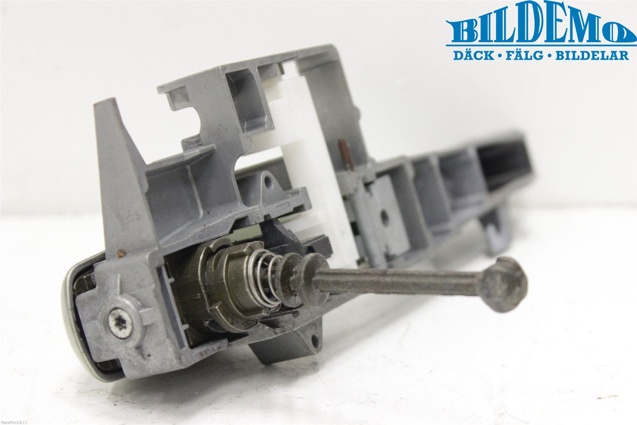 Peugeot 407 Dörrhandtag Yttre Vä