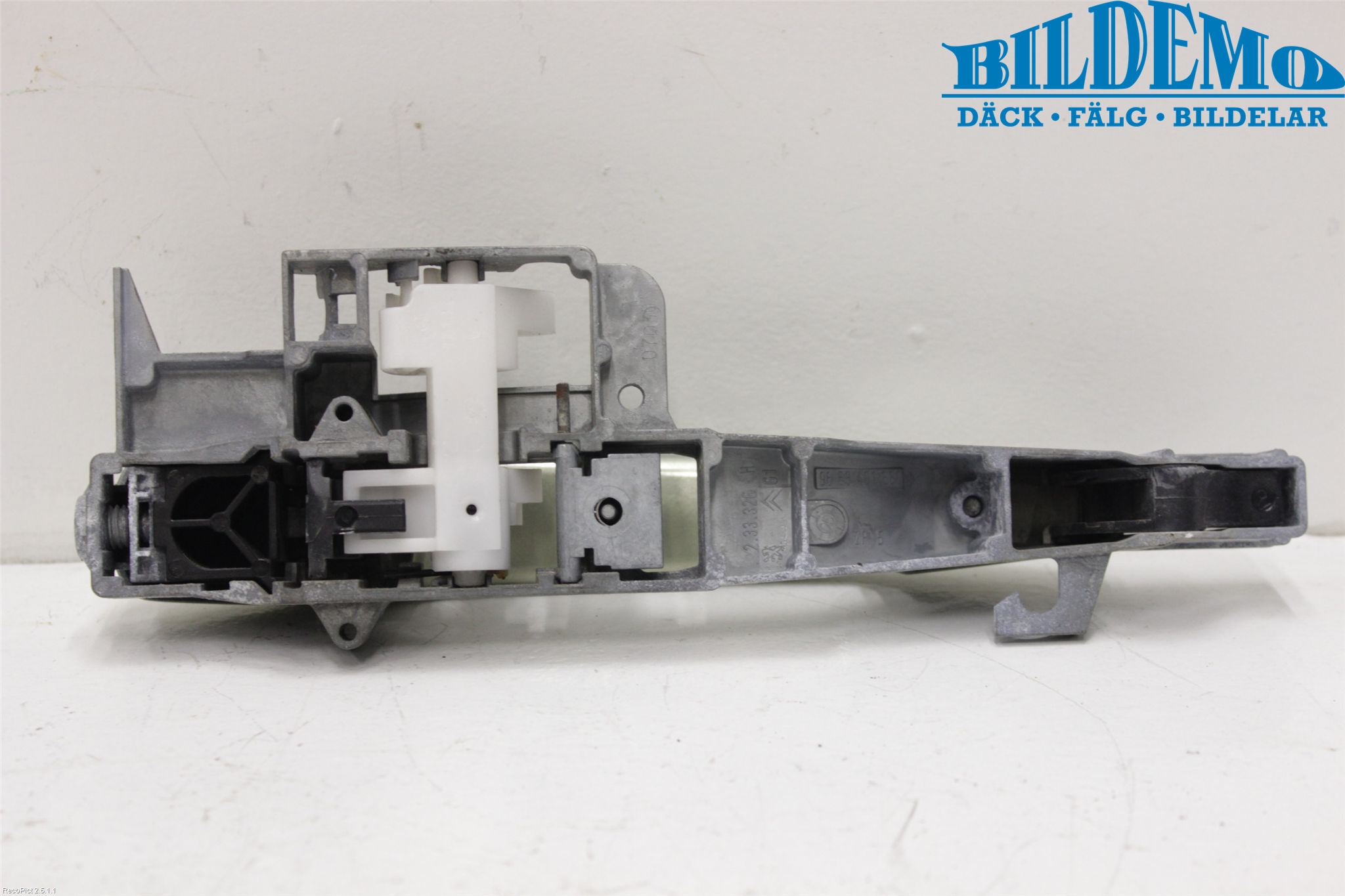 Peugeot 407 Dörrhandtag Yttre Vä