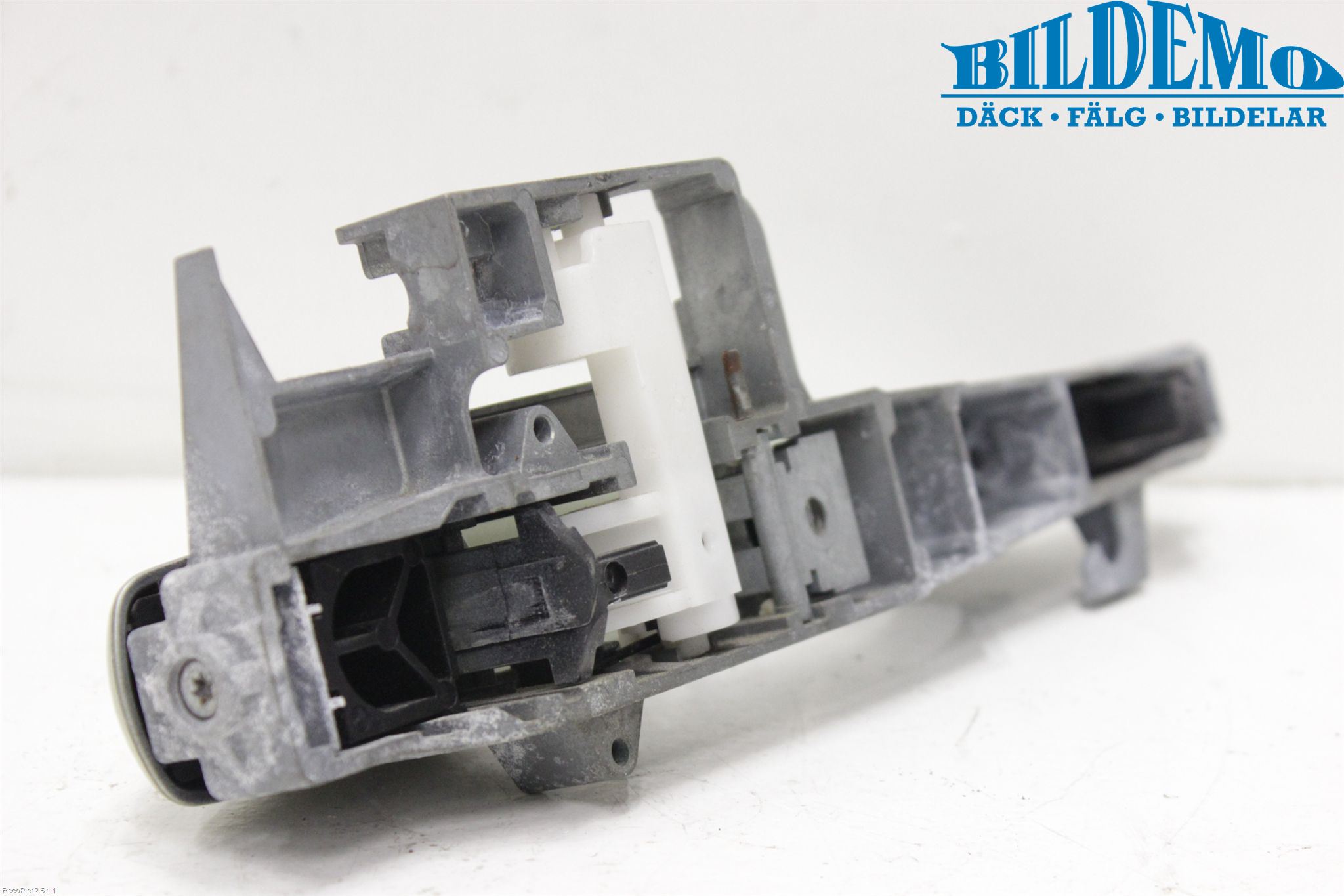 Peugeot 407 Dörrhandtag Yttre Vä