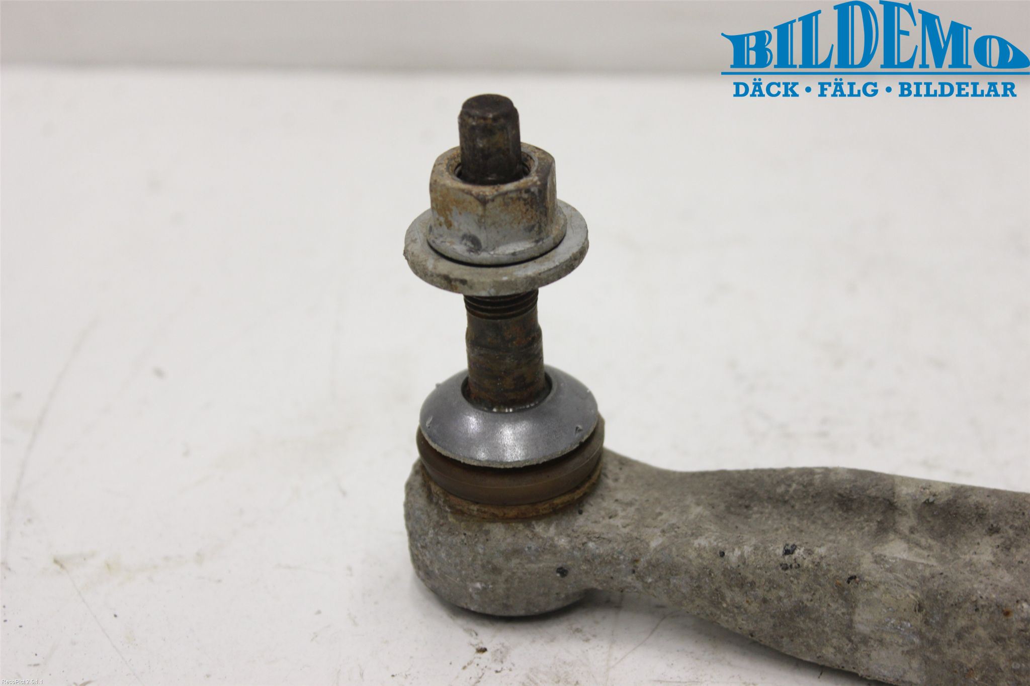 BMW 5 E60/61 Sed/Tou 02-10 Bärarm Bak Övre Höger