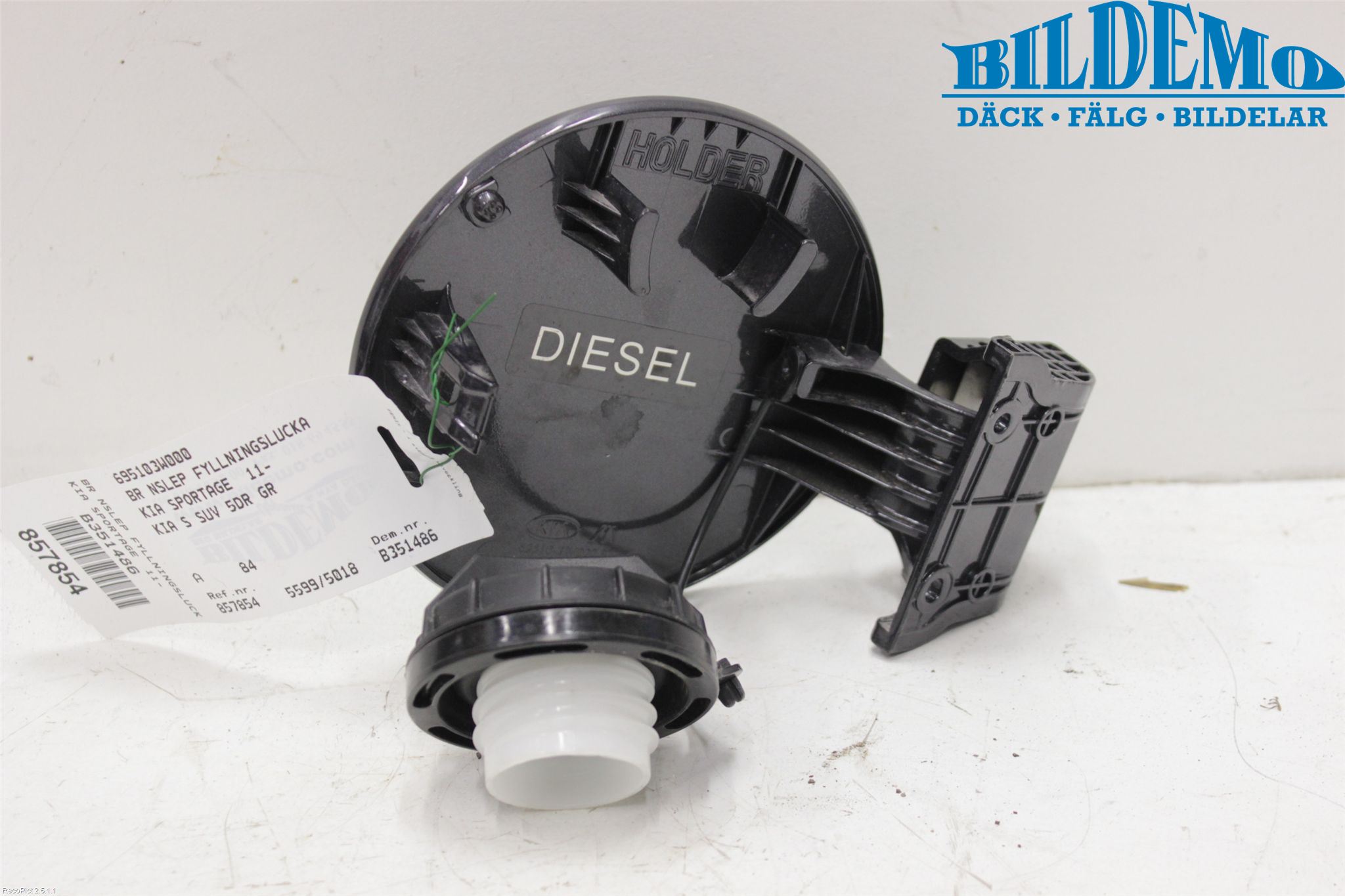 Kia SPORTAGE (SL) 11-15 Tanklucka