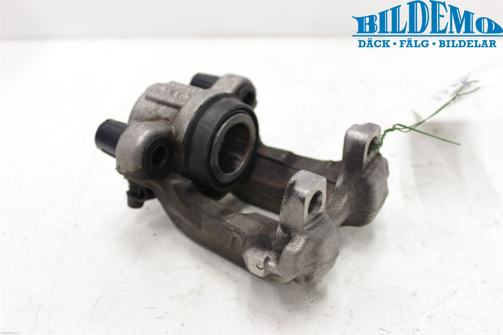 BMW 3 F30/F31/F80 12-19 Bromsok Bak Vänster