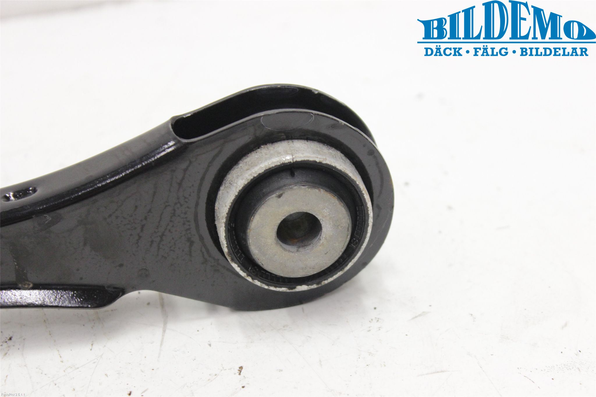 BMW 3 F30/F31/F80 12-19 Bärarm Bak Höger
