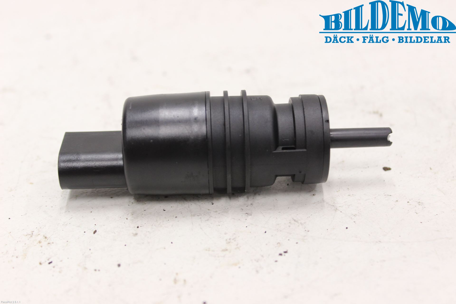 Mercedes-Benz MB C-KLASS (W204) 07-15 Spolarpump Vindruta