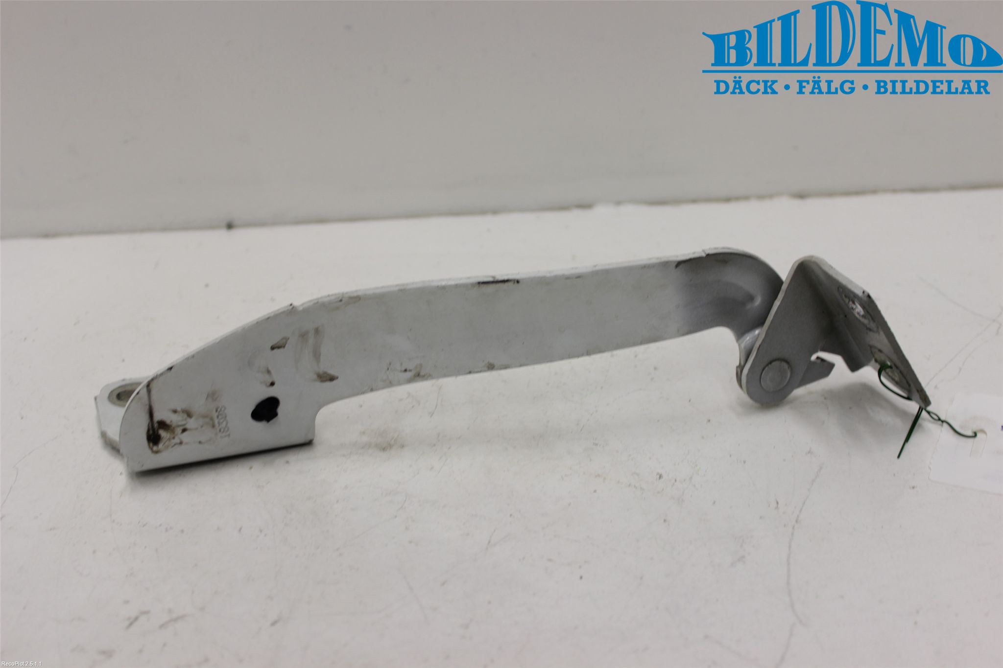 Renault KANGOO II 08-14 Huvgångjärn