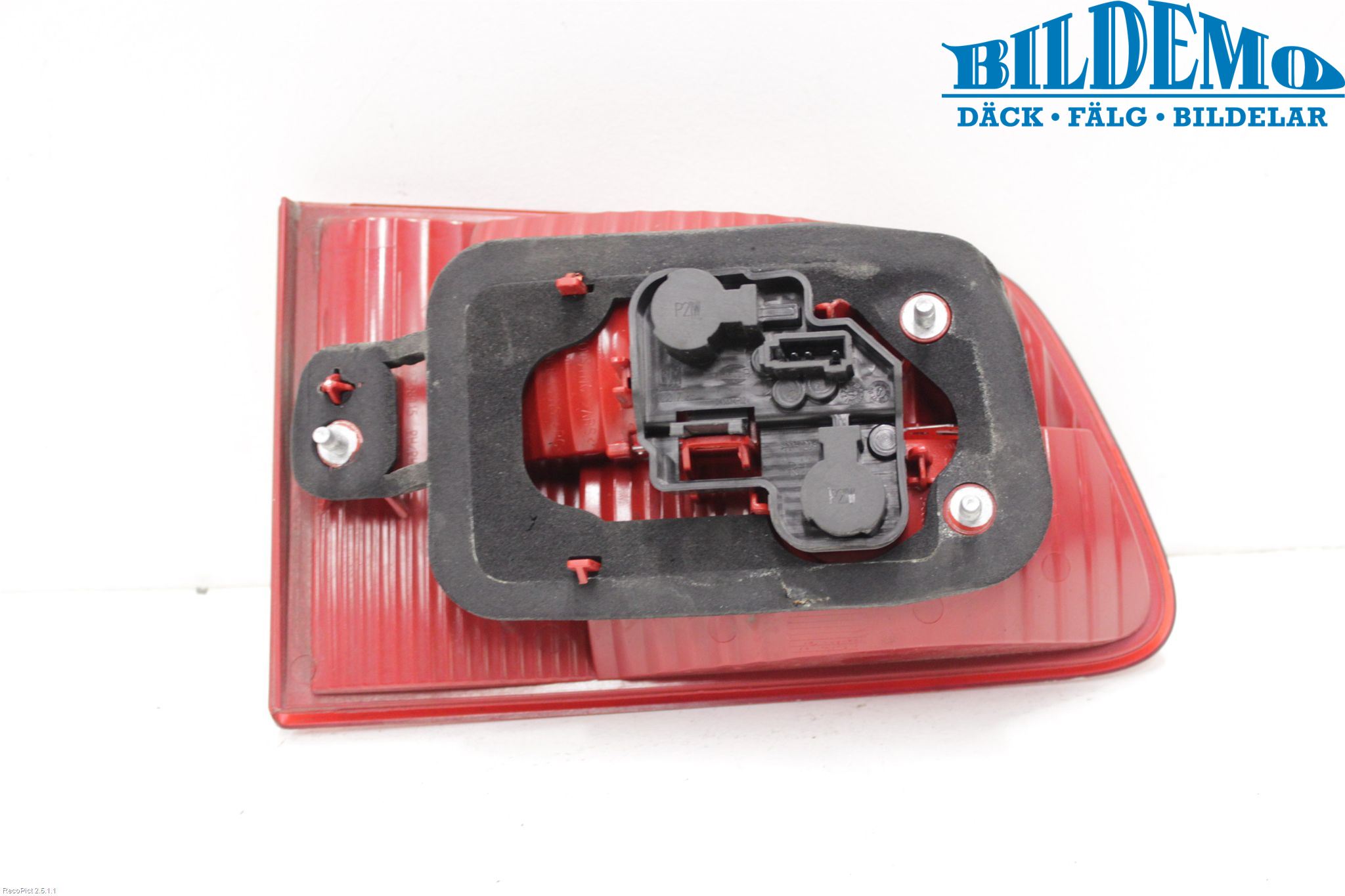 Saab 9-5     06-10 Bakljus Lucka Hö