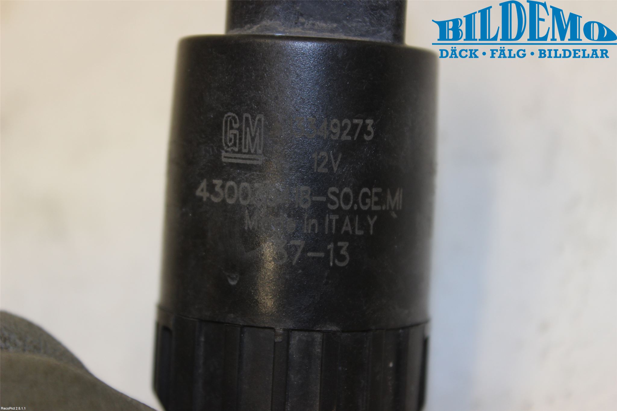 Opel ASTRA J 10-15 Spolarpump Vindruta