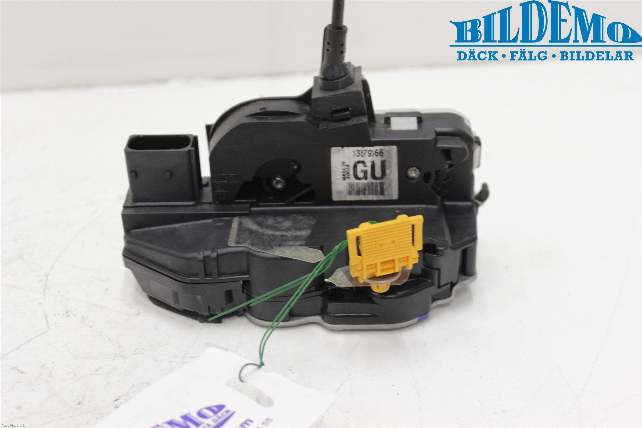 Opel ASTRA J 10-15 Låskista-Dörrlås