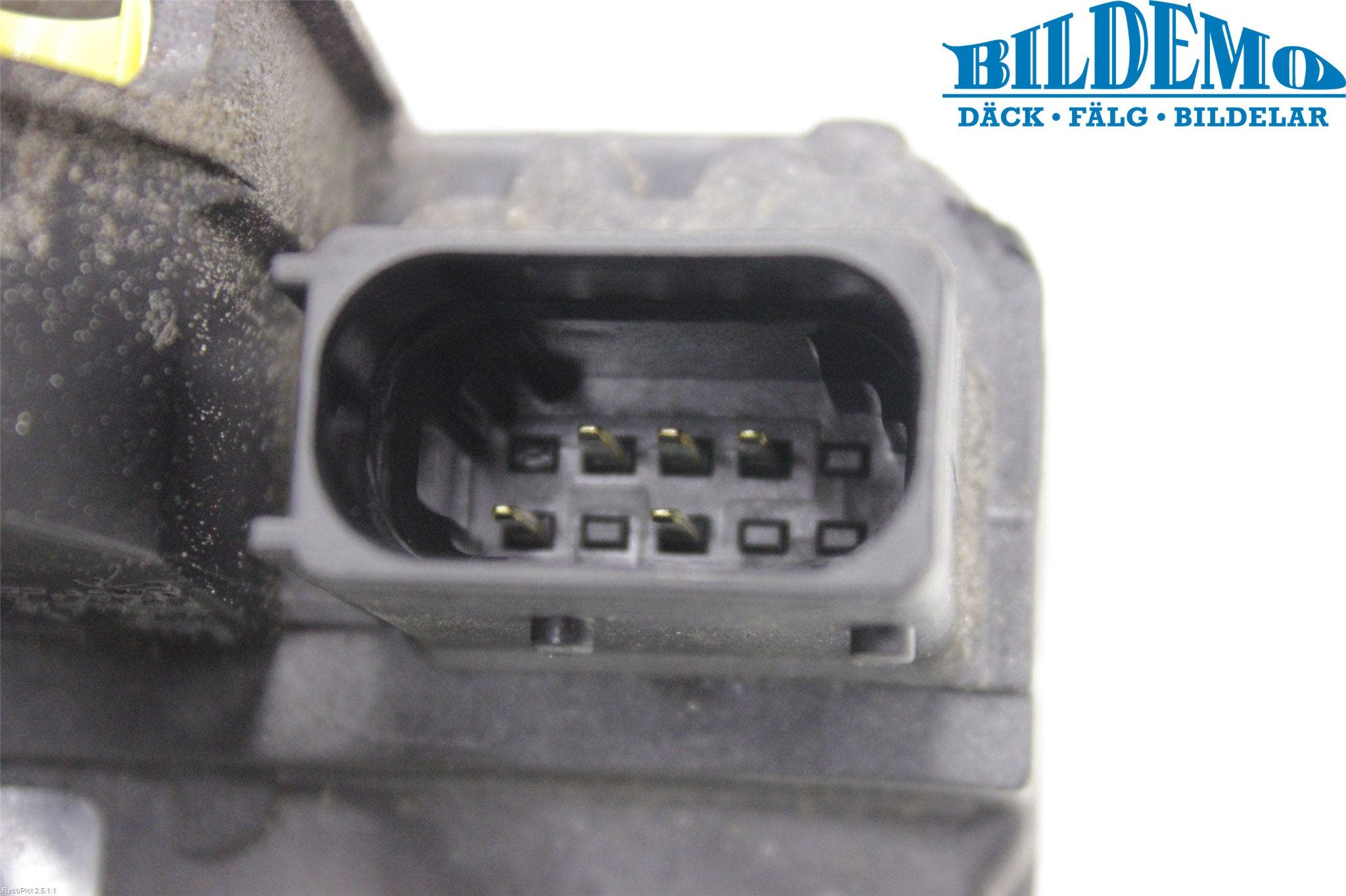 Opel ASTRA J 10-15 Låskista-Dörrlås