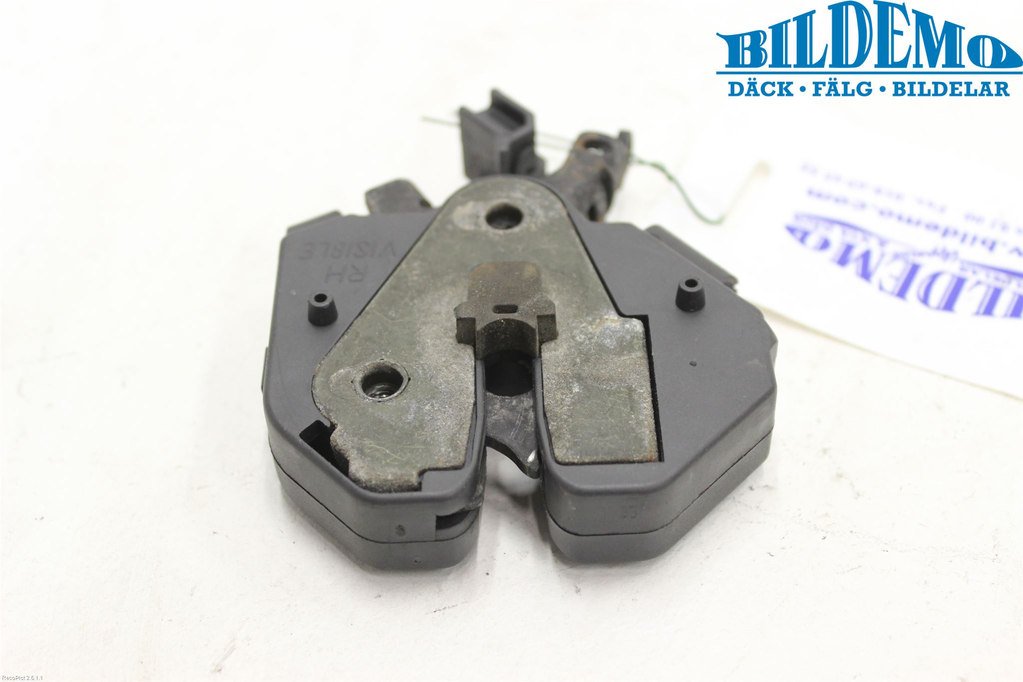 Volvo V70 05-08 Huvlås