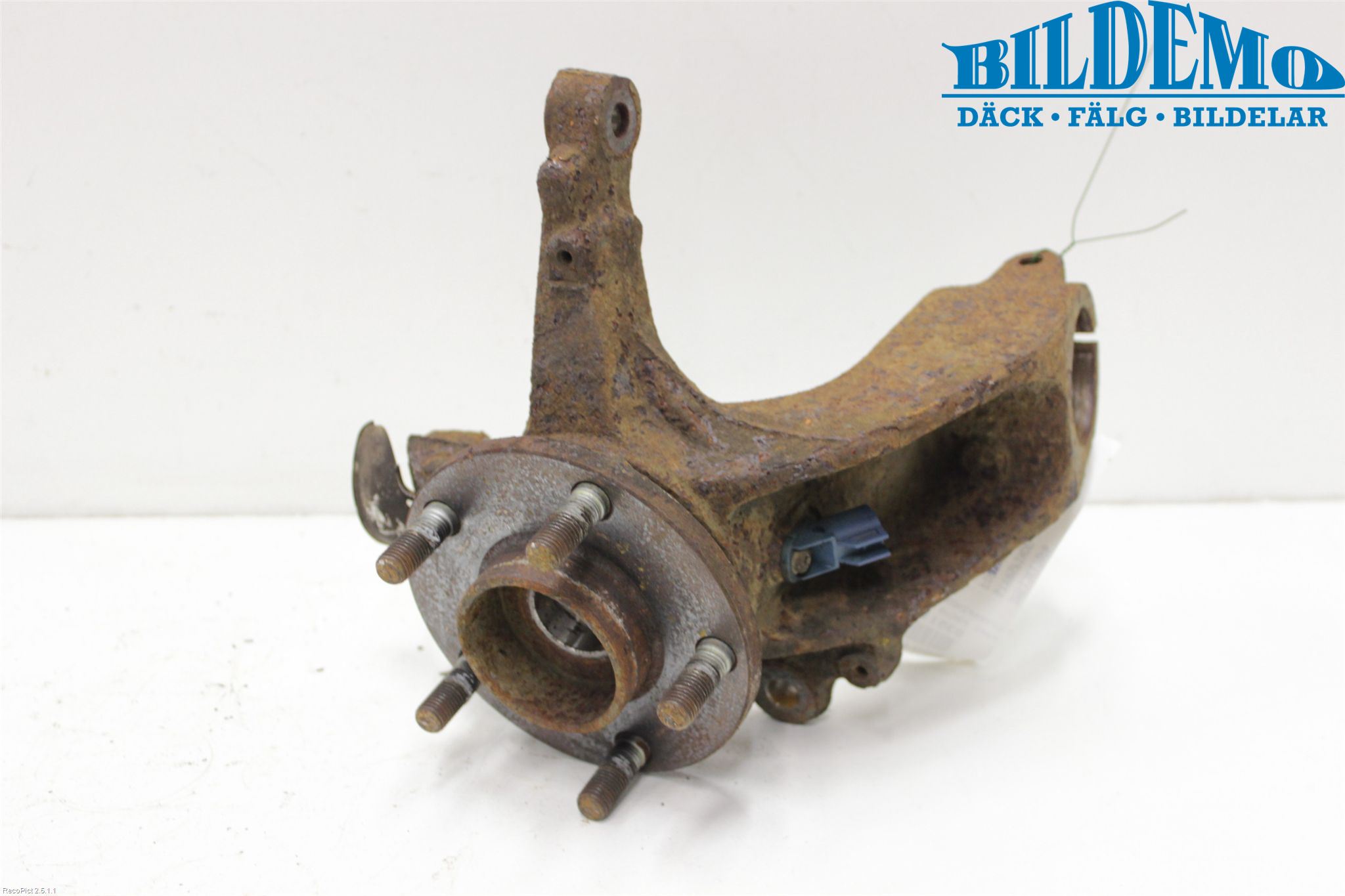 Ford FOCUS     04-07 Styrspindel Lagerhus Hö