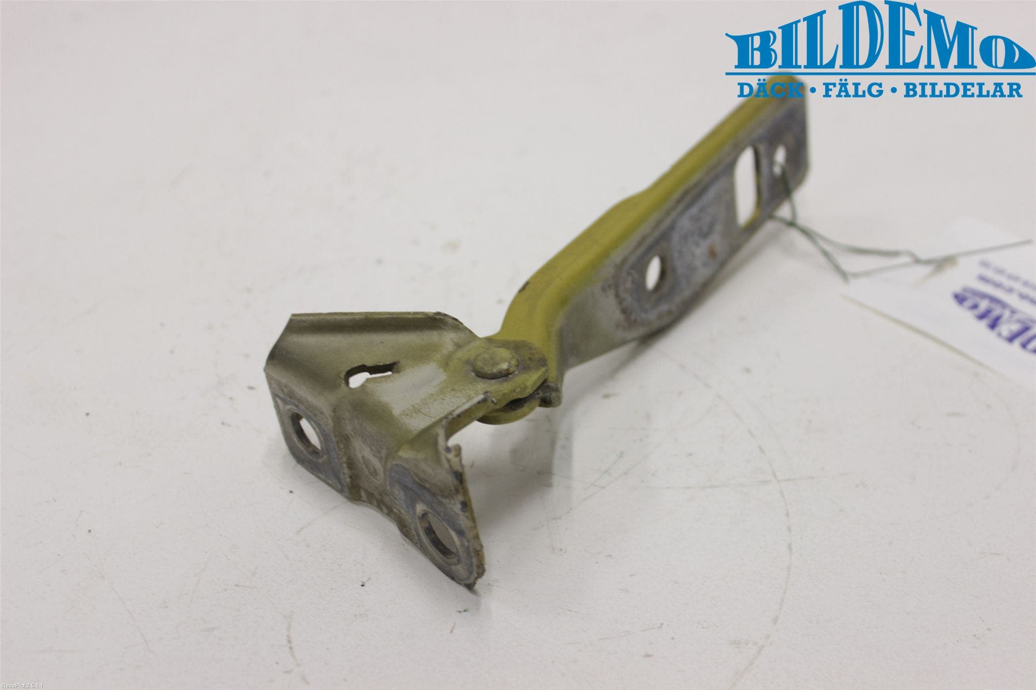 Volkswagen VW GOLF IV 98-06 Huvgångjärn