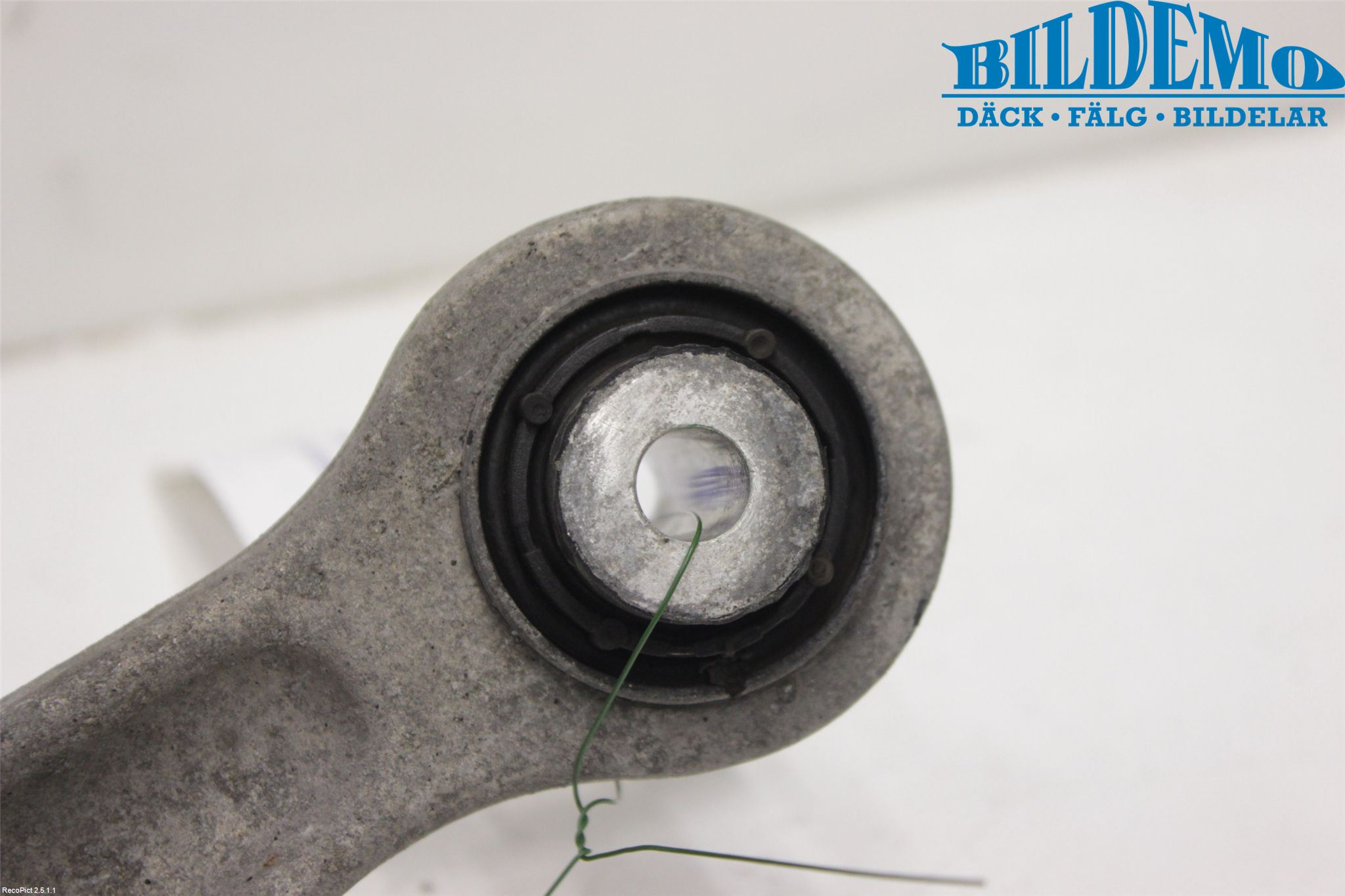 BMW 6 E63/64    02-10 Bärarm Bak Övre Vänster