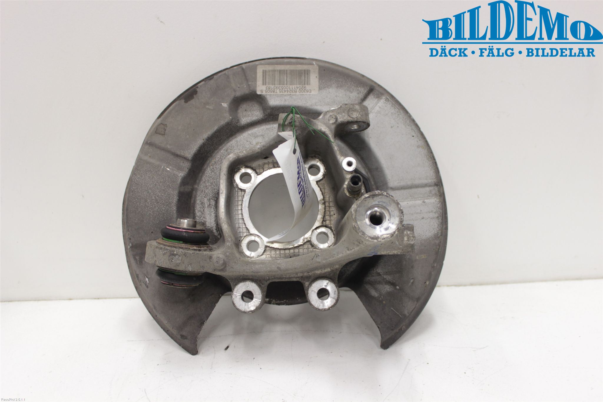 BMW 6 E63/64    02-10 Hjullagerhus-Spindel Hö B