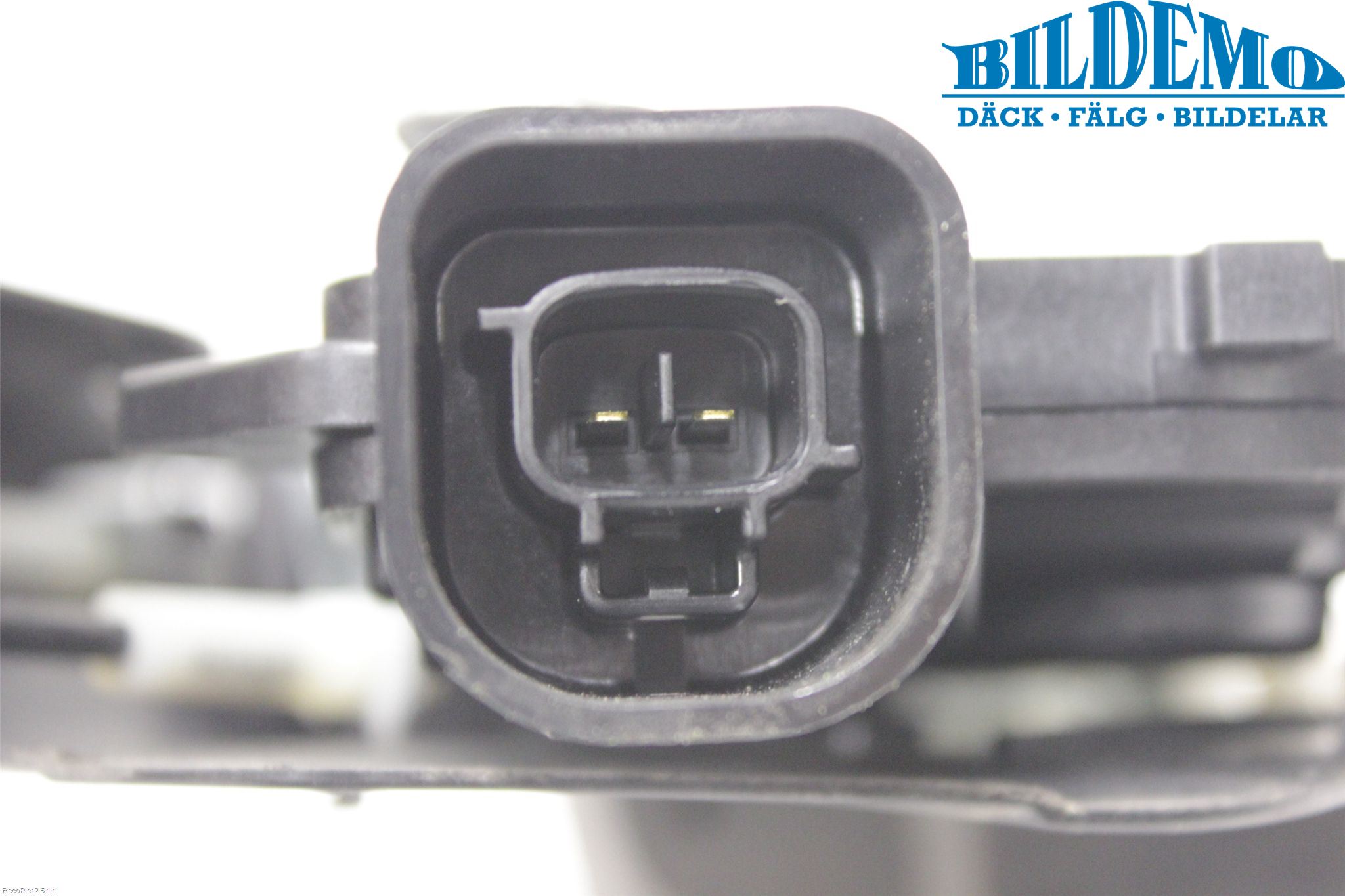 Toyota RAV 4 00-06 Låskista-Dörrlås