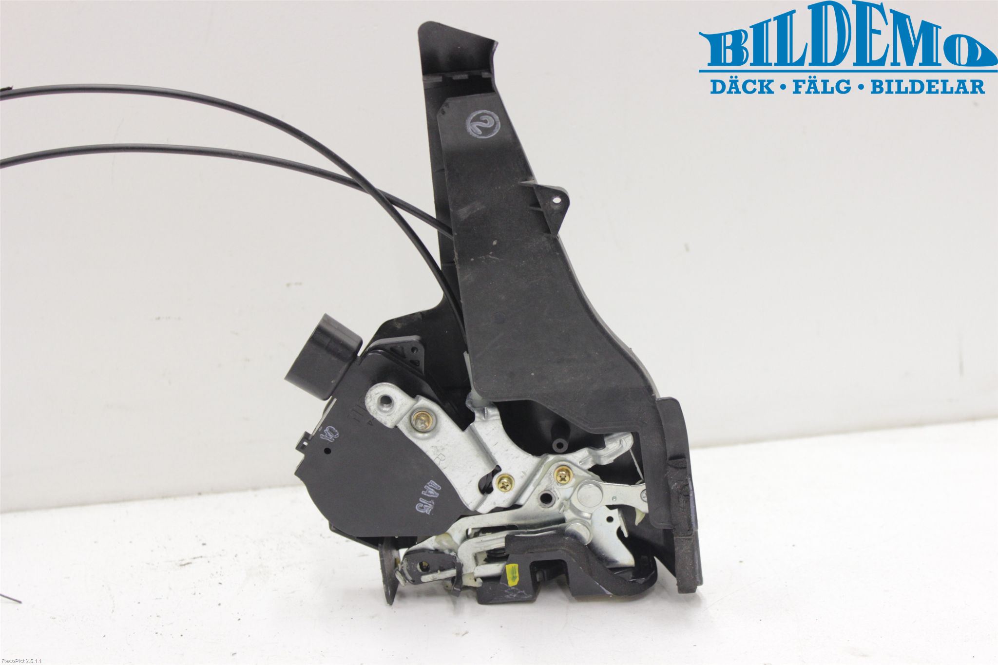 Toyota RAV 4 00-06 Låskista-Dörrlås