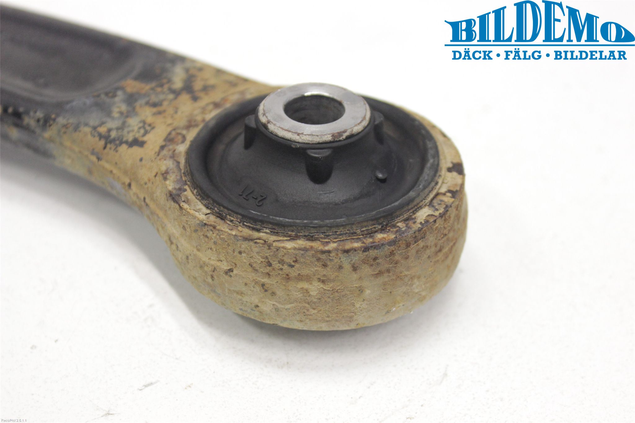 Peugeot 308 08-13 Bärarm Fram Undre Vä