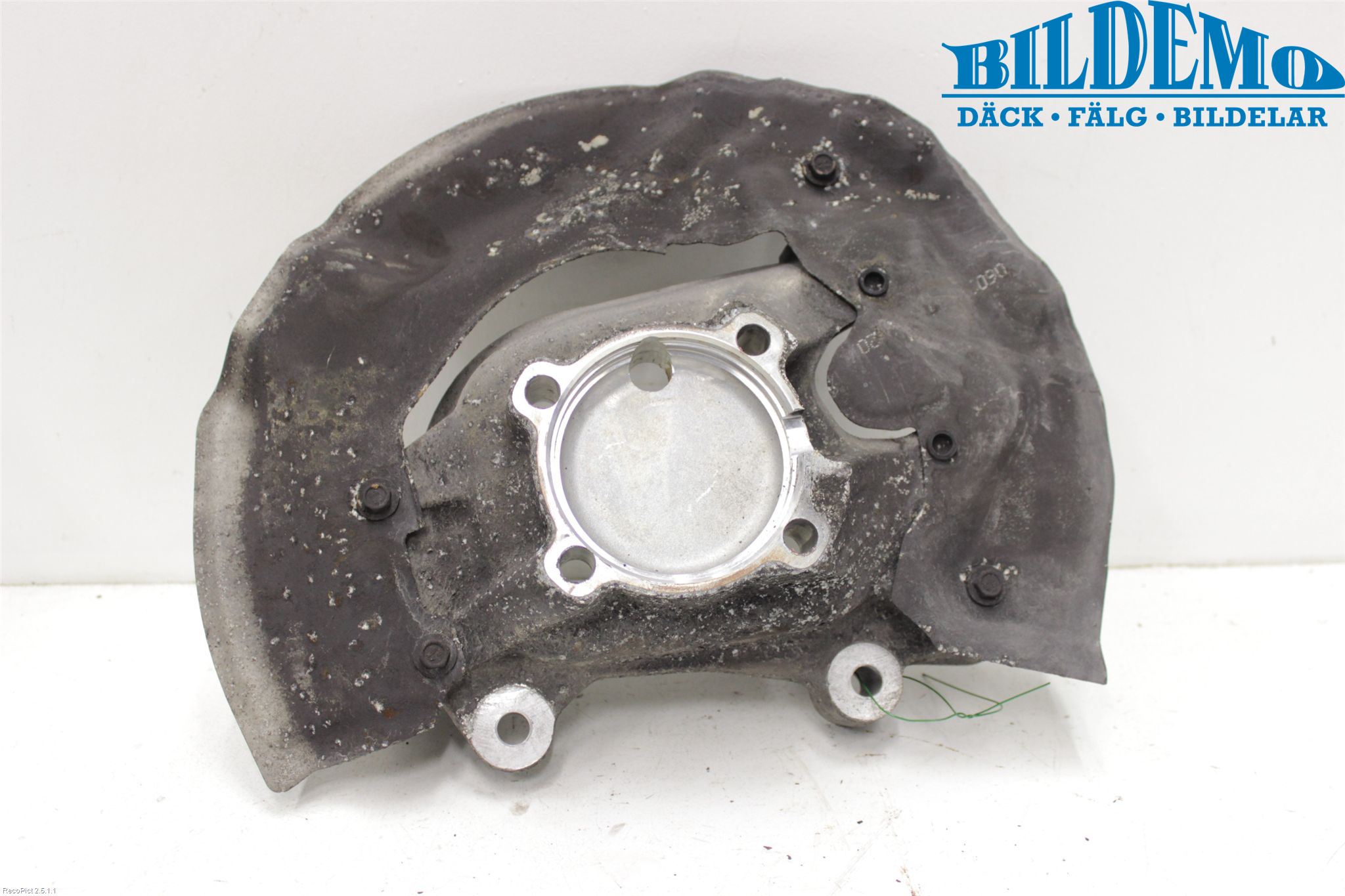 BMW 6 E63/64    02-10 Styrspindel Lagerhus Hö