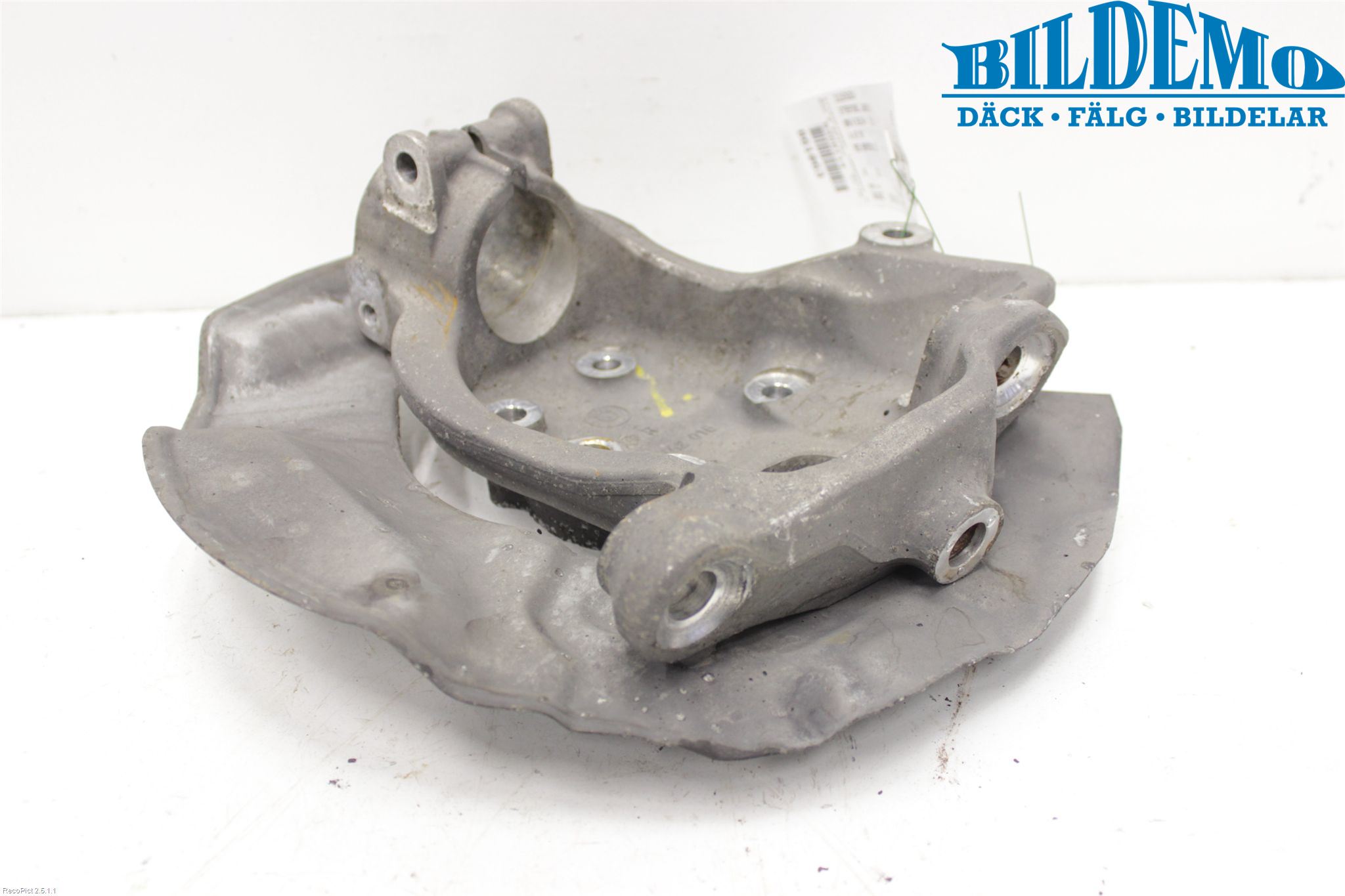 BMW 6 E63/64    02-10 Styrspindel Lagerhus Hö