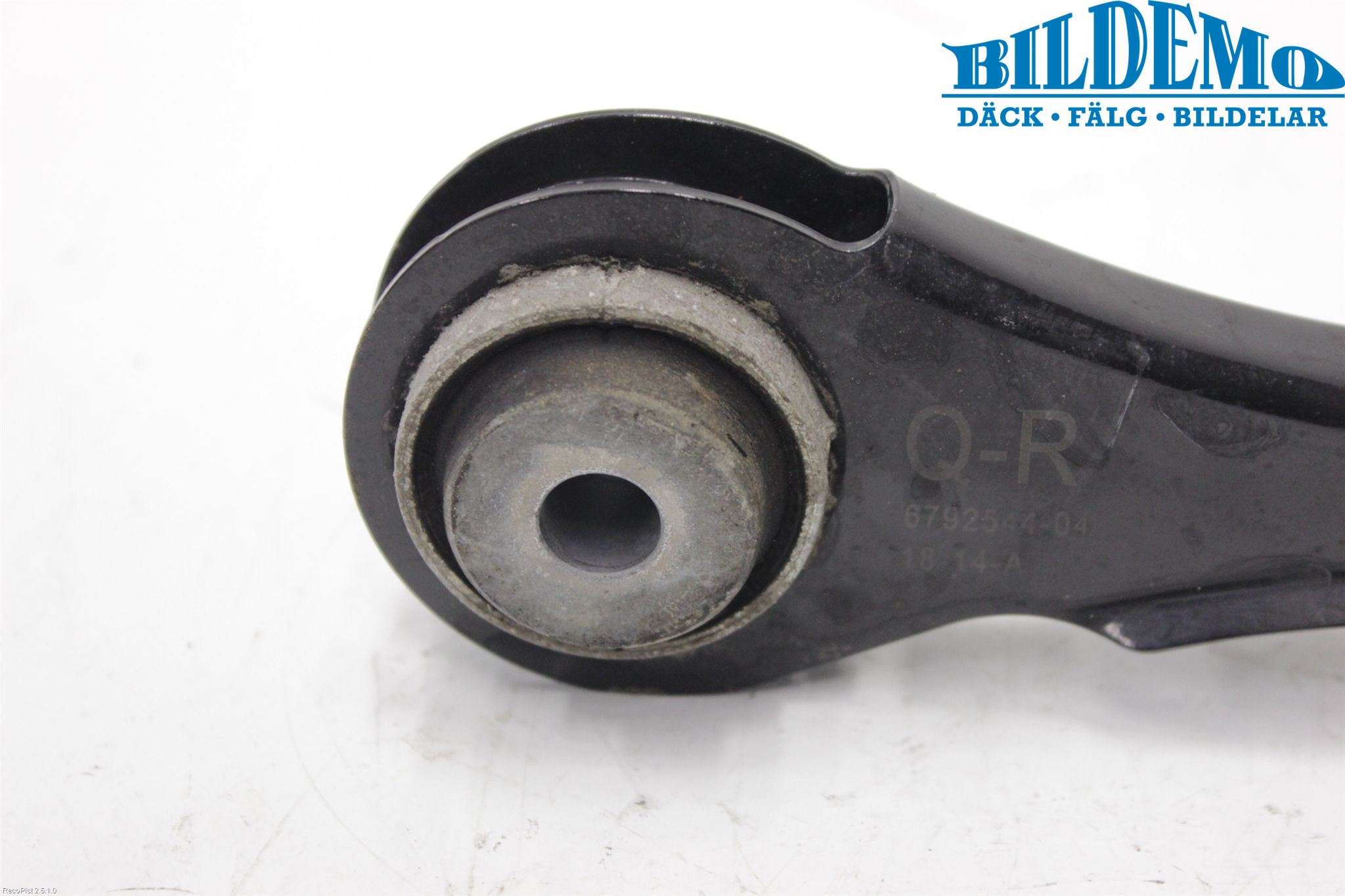BMW 2 F22/F23/F87 Coupé/Cab 13-21 Bärarm Bak Övre Höger