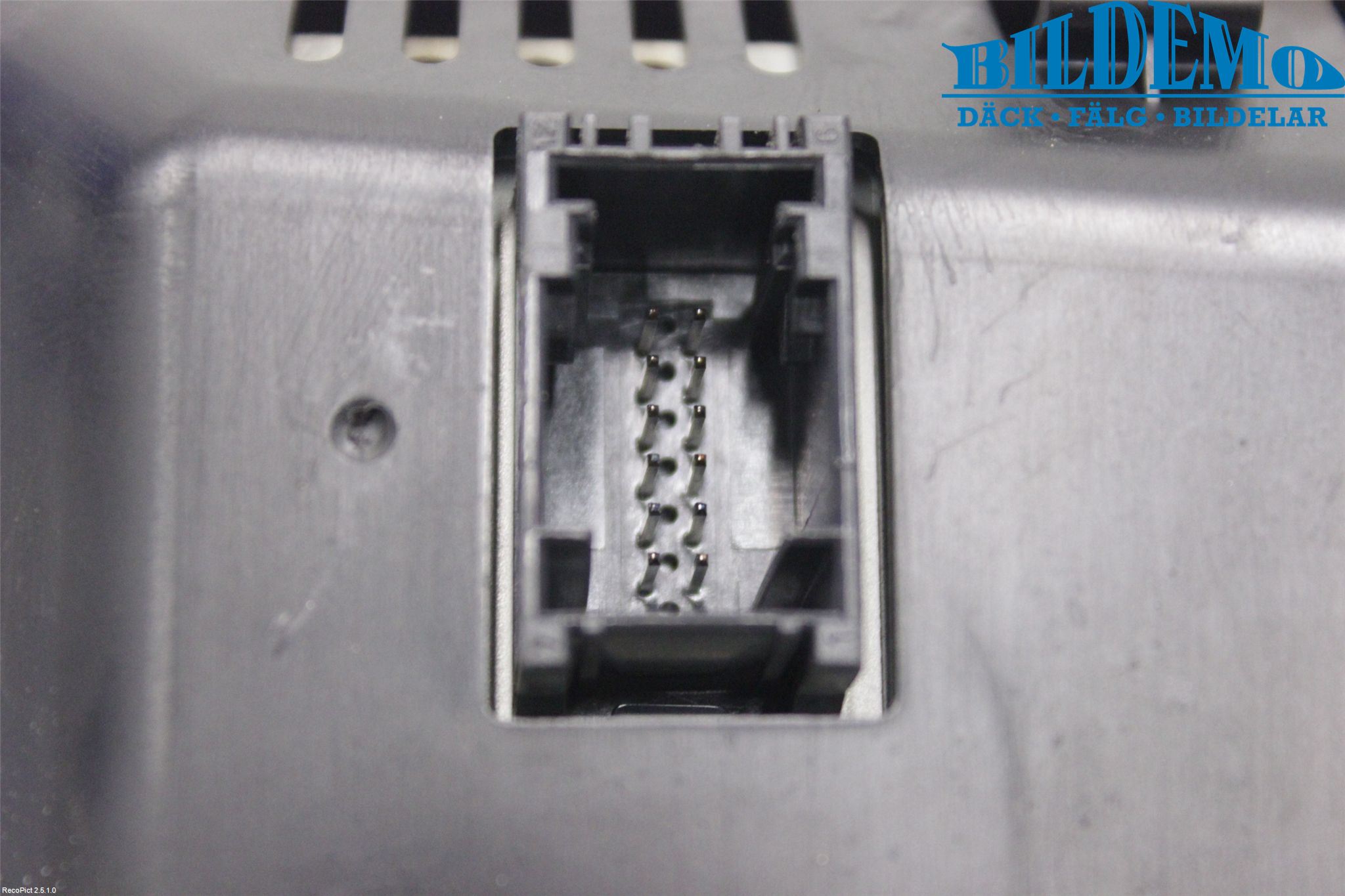 BMW 6 E63/64    02-10 Bildskärm